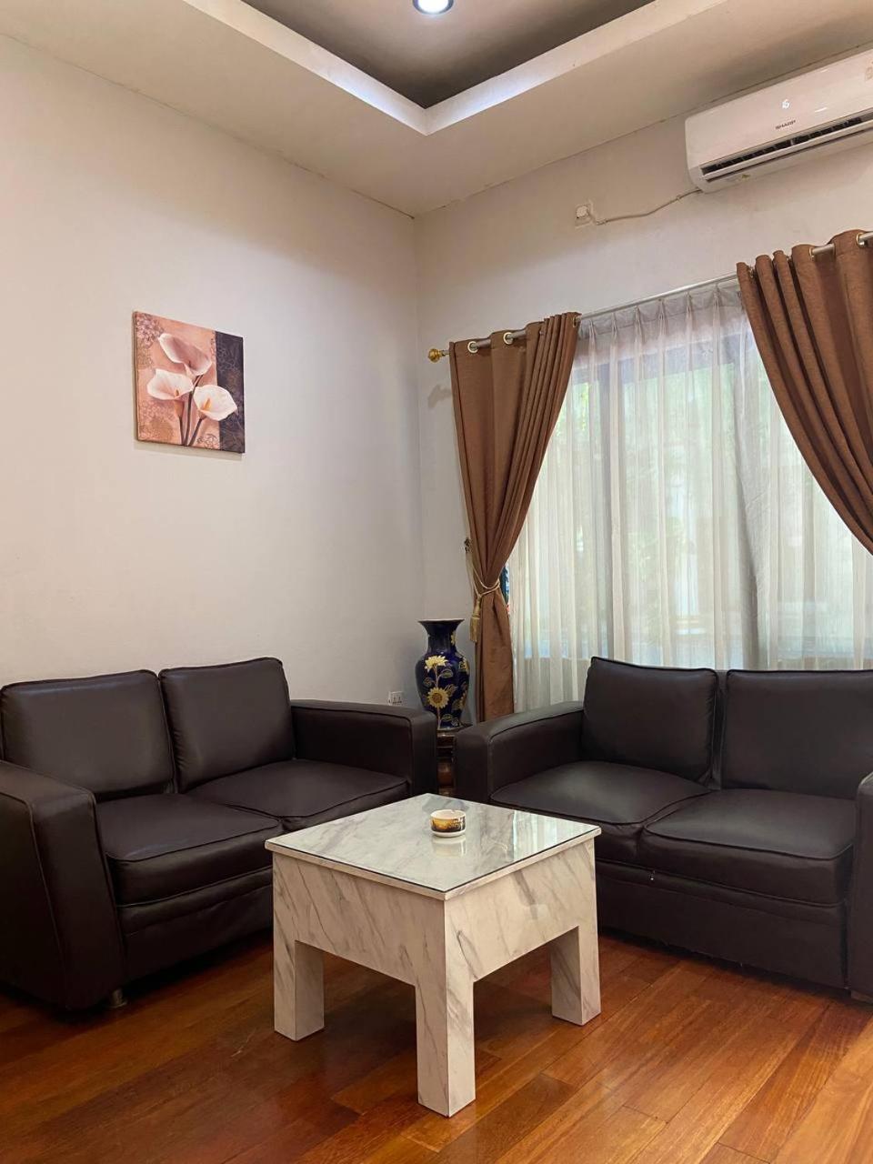 Deluxe King Room - Photo 3
