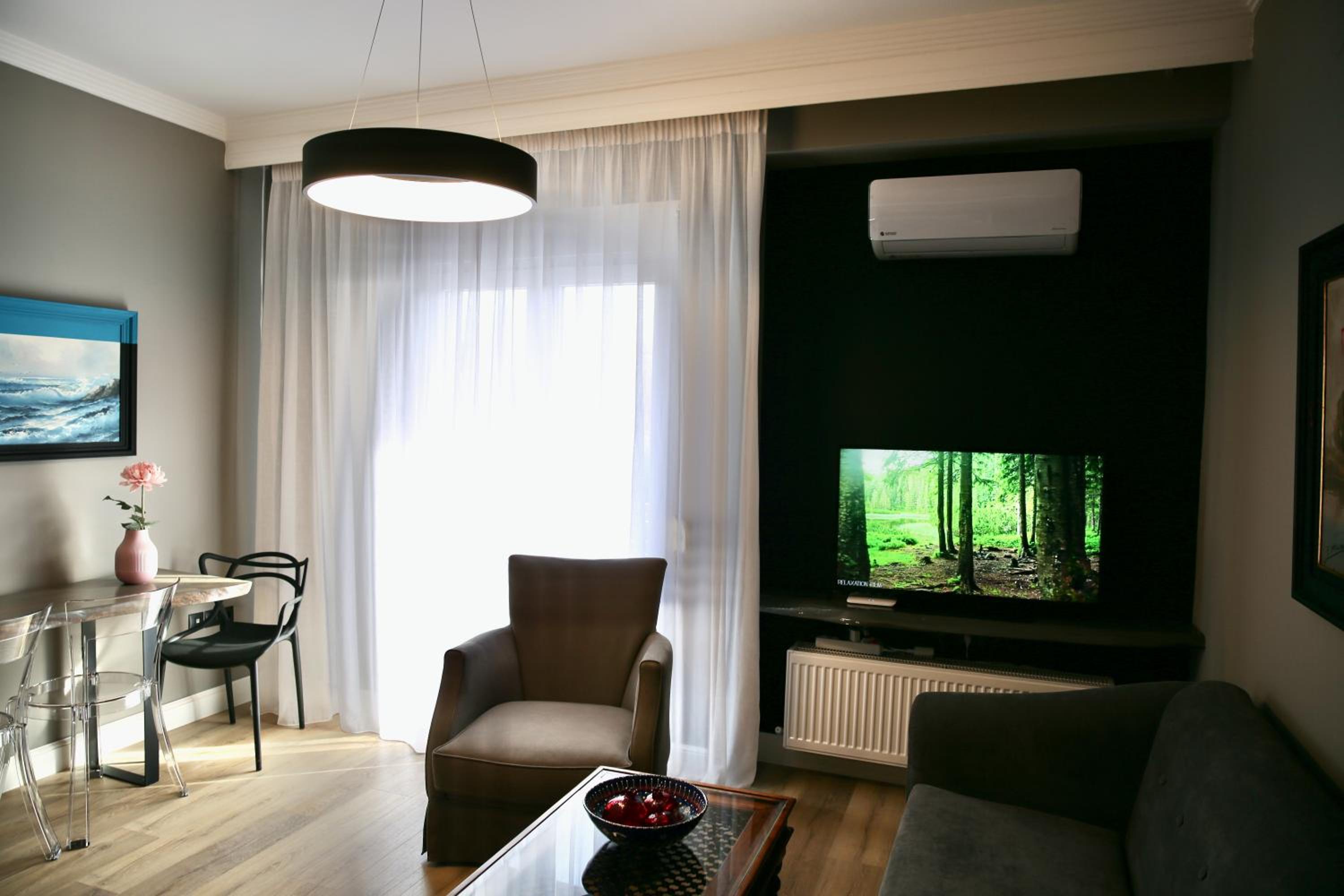 Two-Bedroom Apartment - Photo 24