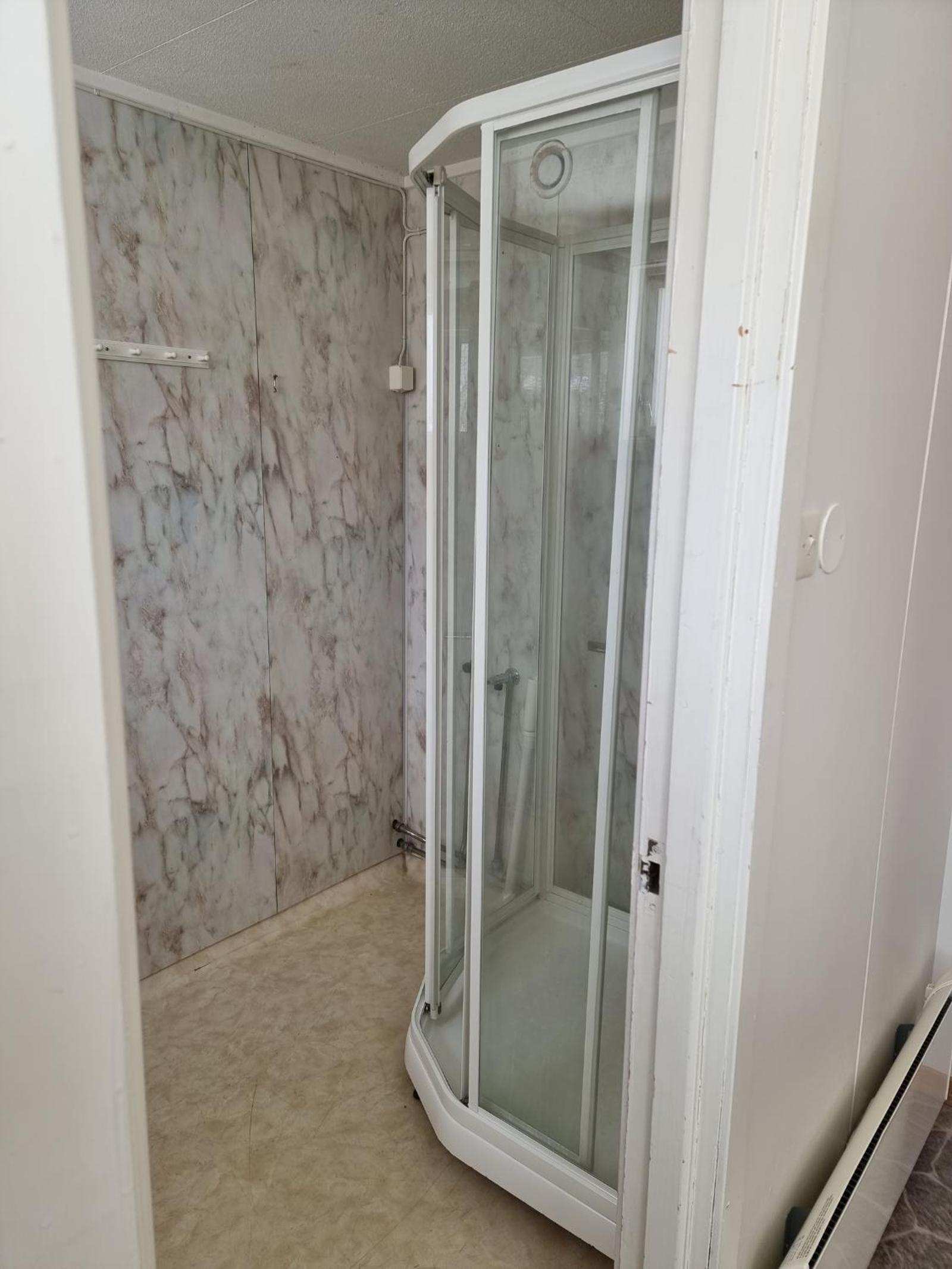 Budget Double Room - Photo 5