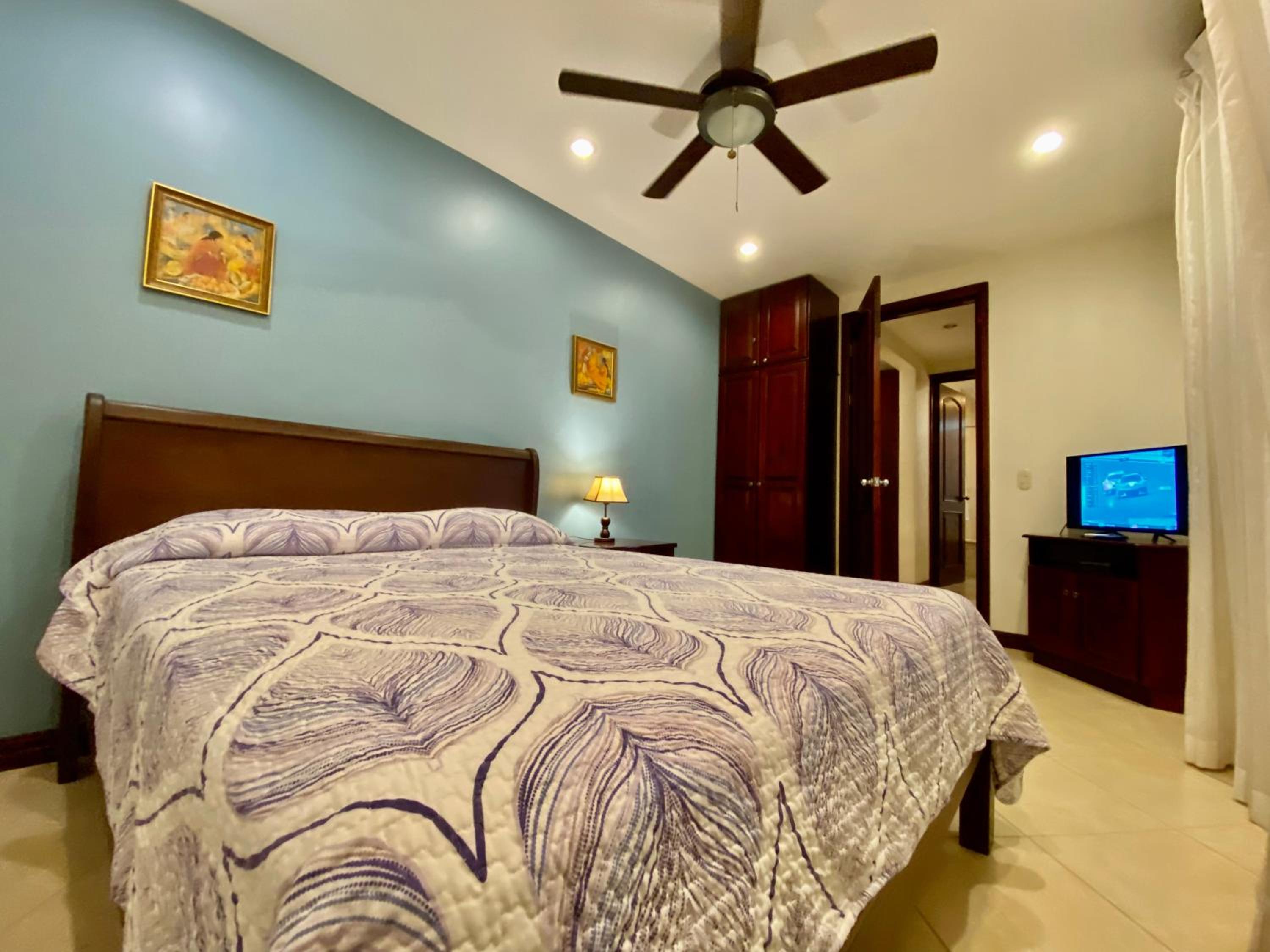Two-Bedroom Apartment with Terrace - Photo 3