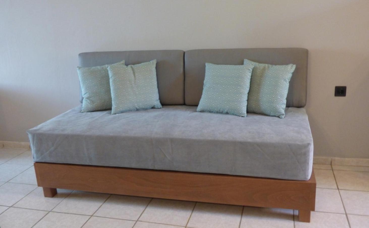 King Studio with Sofa Bed