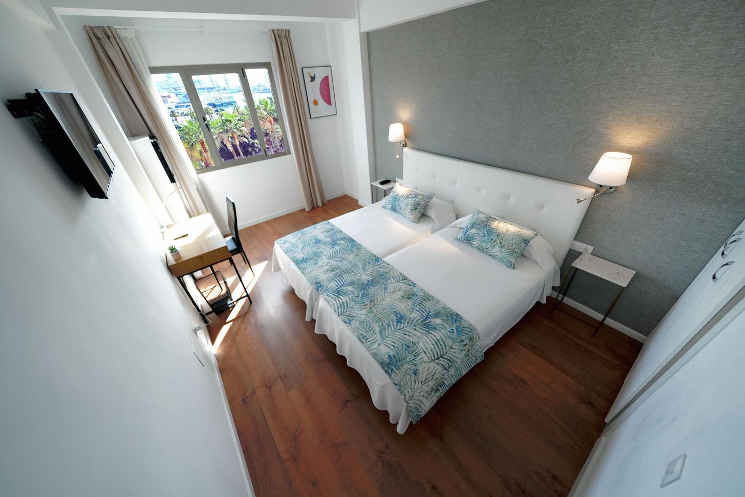 Double or Twin Room with Sea View