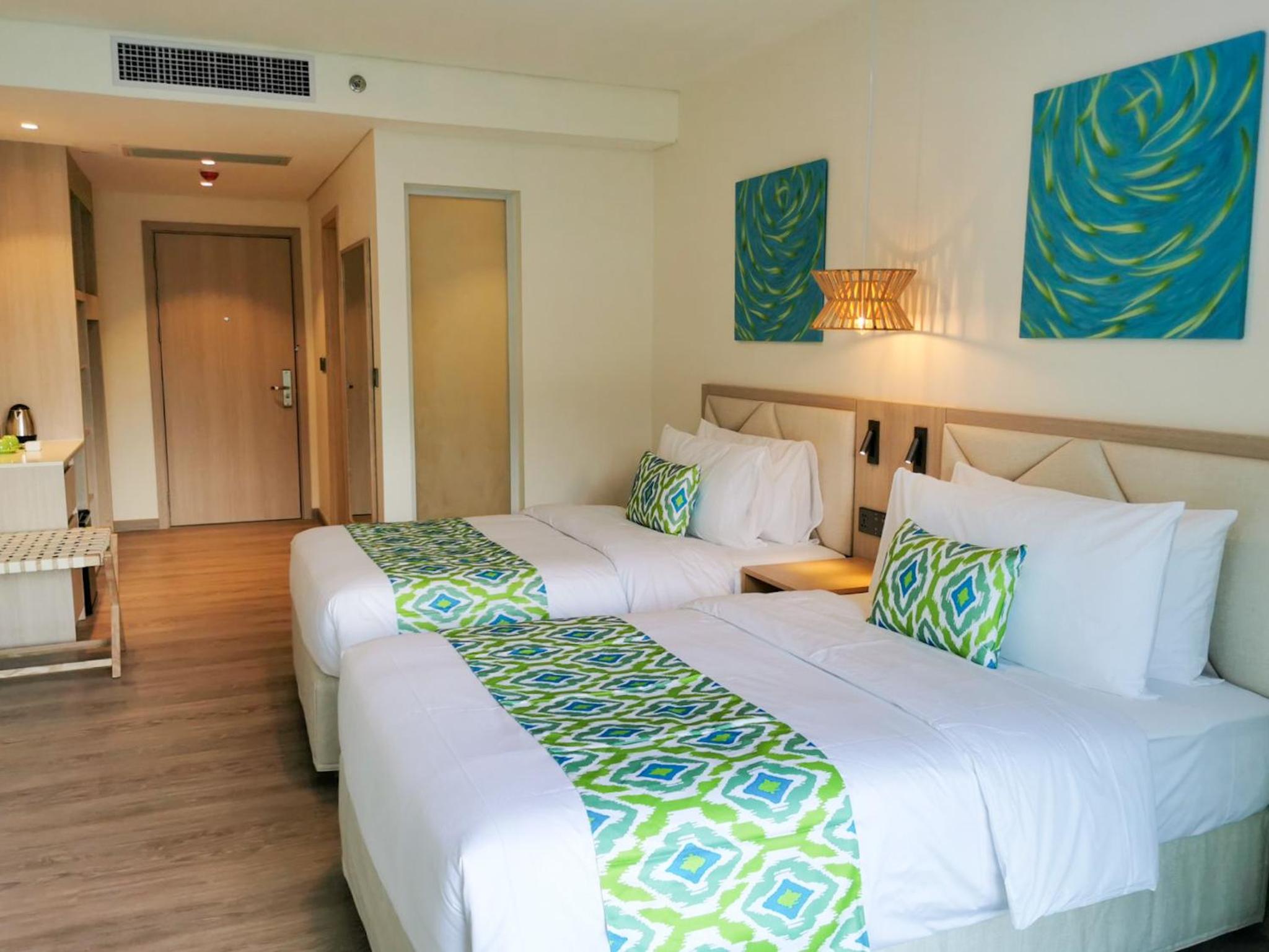 Deluxe Room - Photo 9