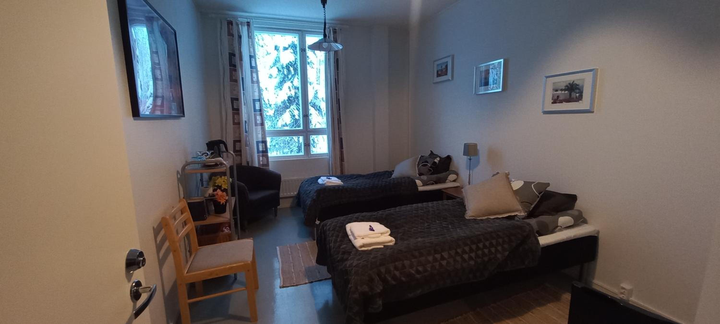 Twin Room - Photo 2