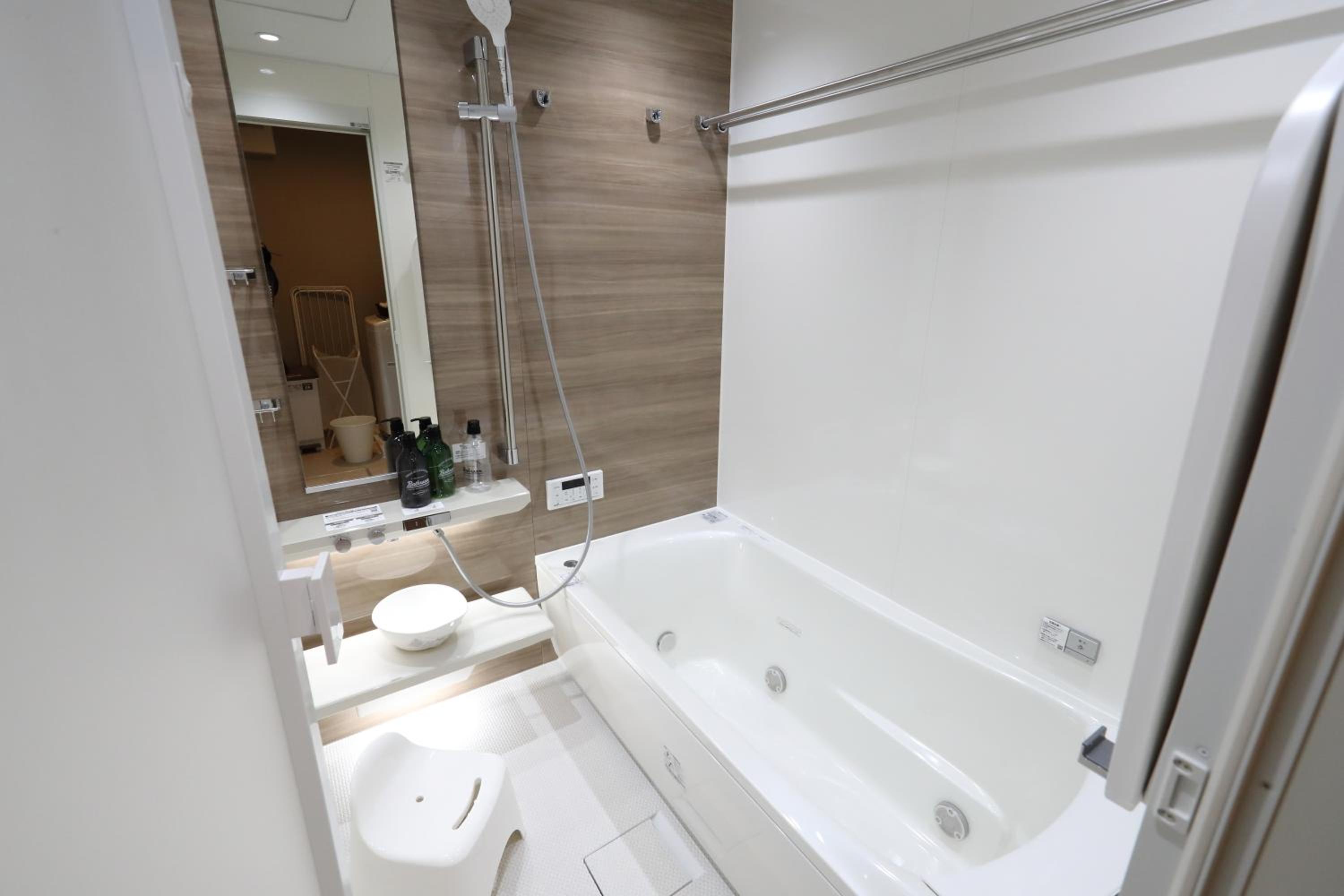 One-Bedroom Apartment - Photo 11
