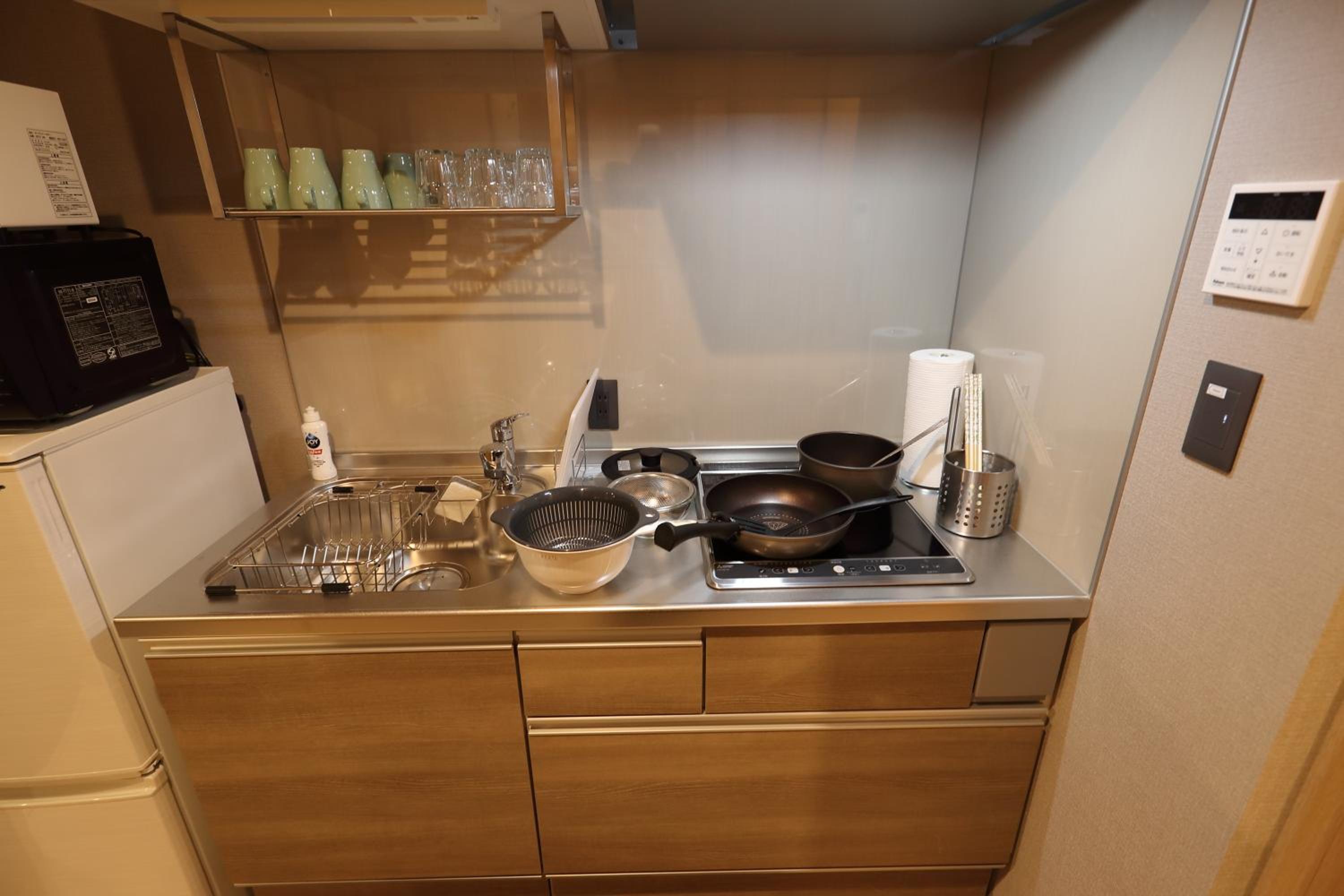 One-Bedroom Apartment - Photo 9