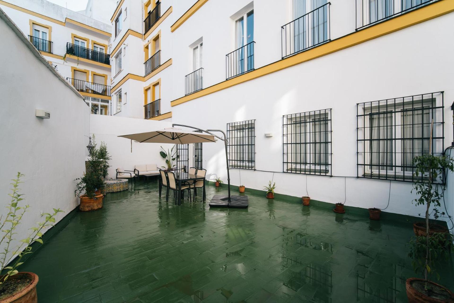 Apartment with Interior Patio - Photo 9