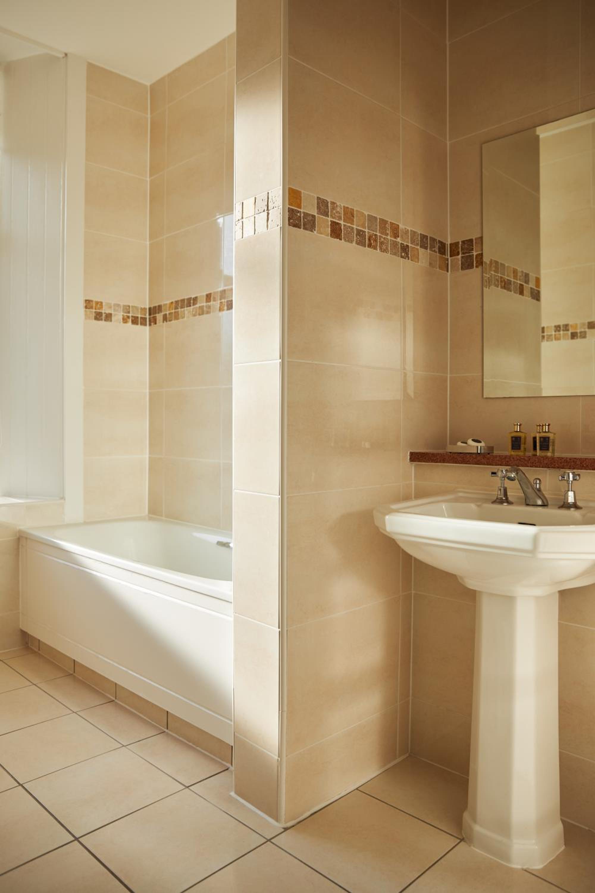 Double Room - Photo 10