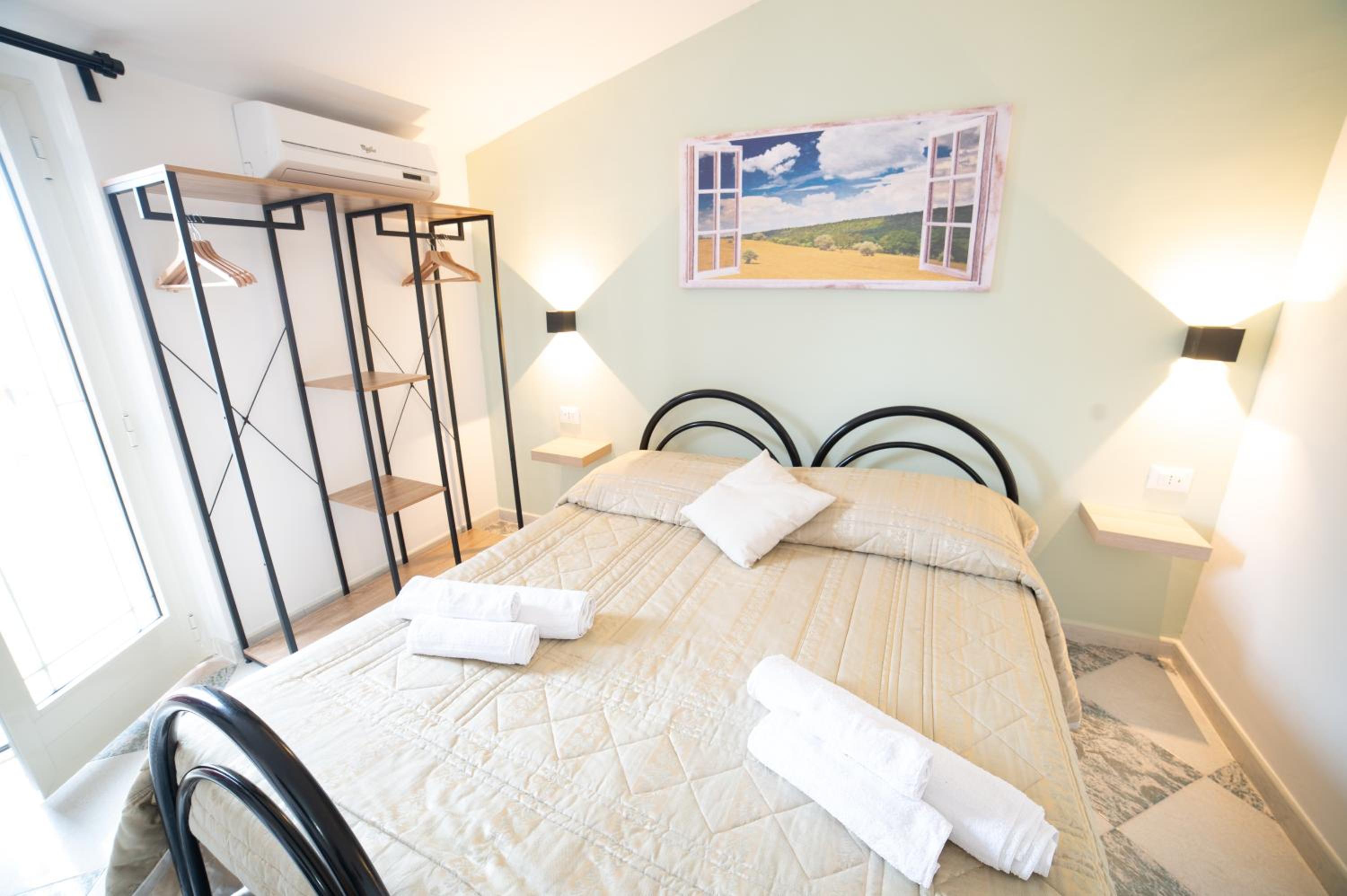 Standard Double Room - Photo 2