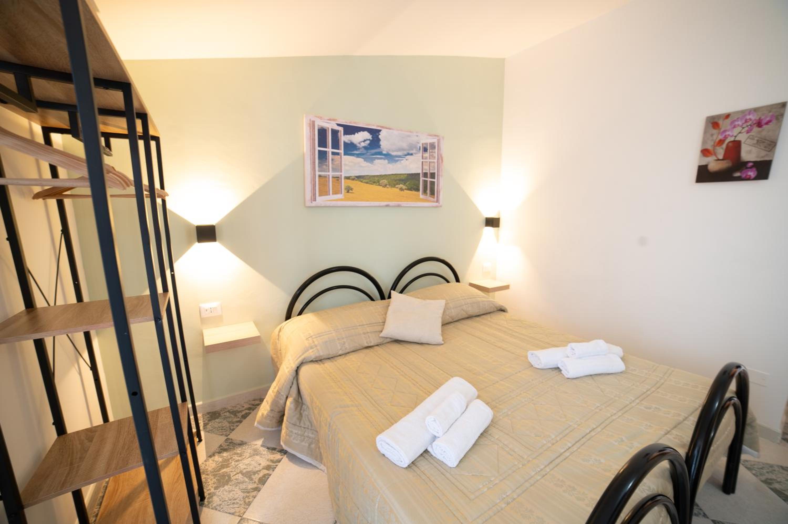 Standard Double Room - Photo 3