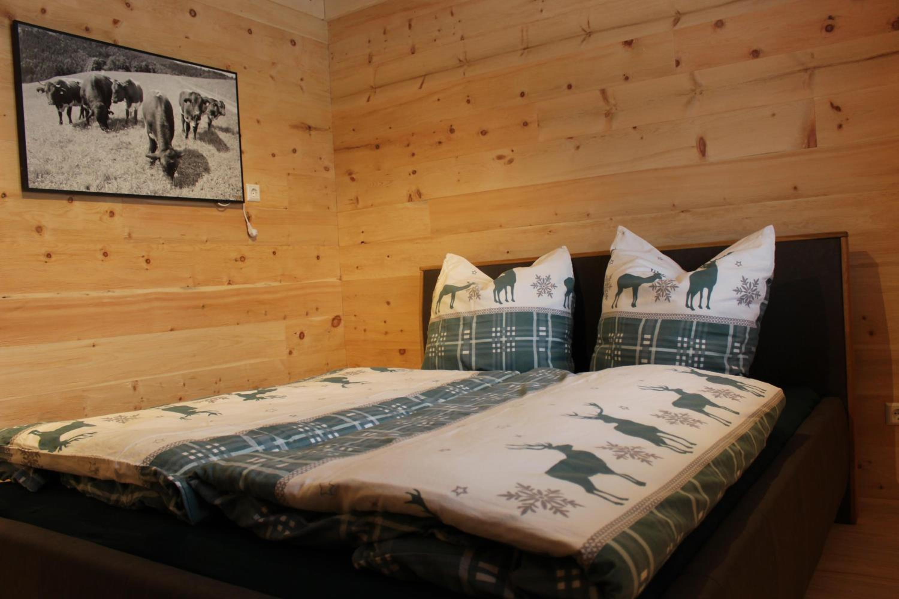 Holiday Home with Bath photo 3