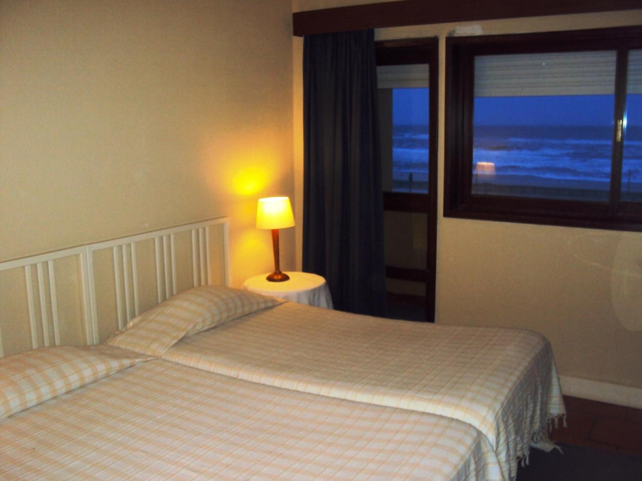 Twin Room with Sea View - Photo 6