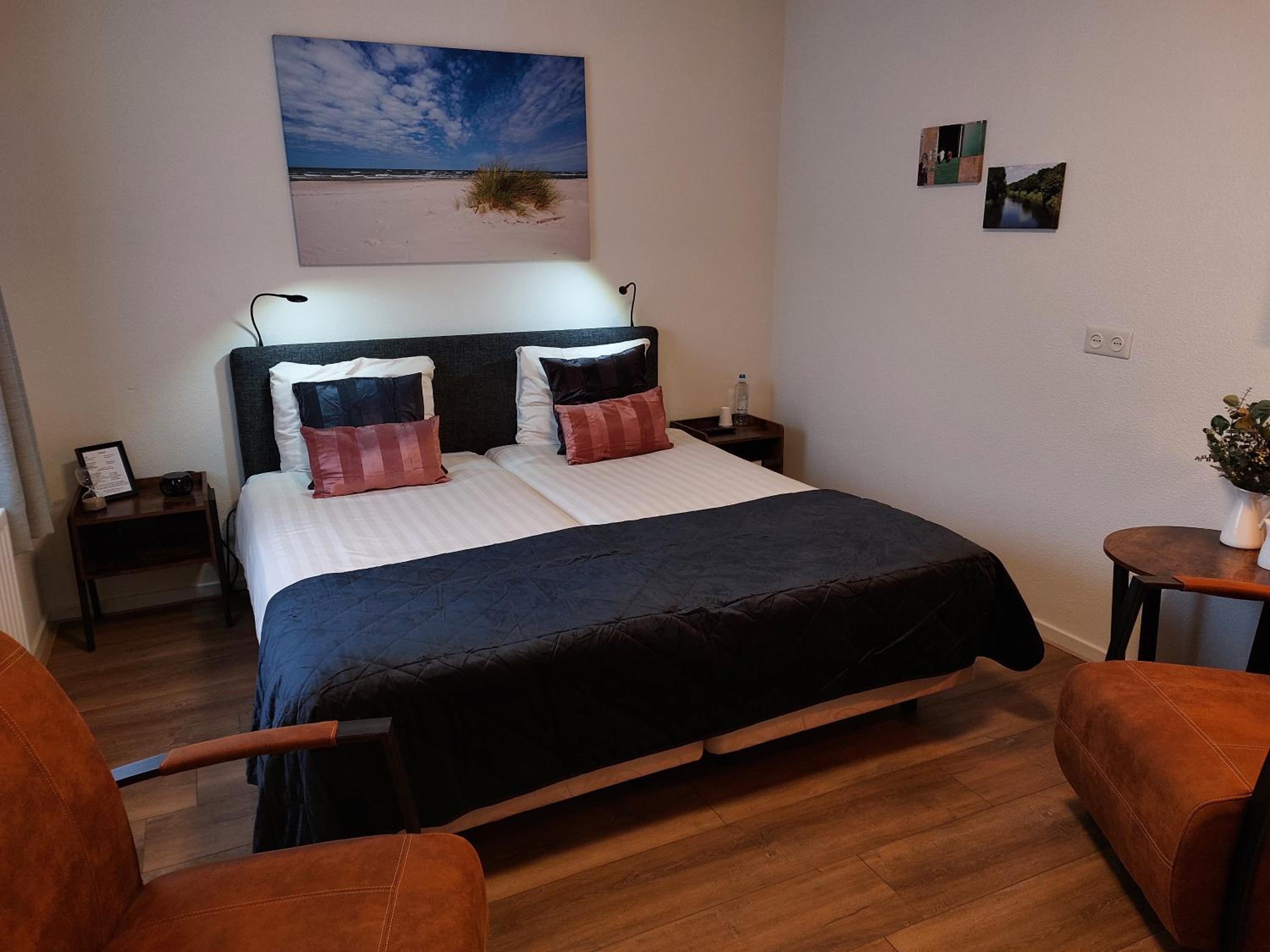 Standard Double Room photo 2