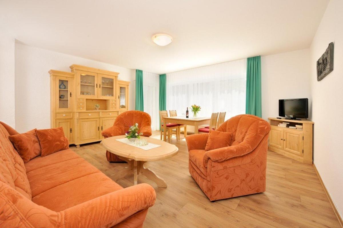 Apartment with Balcony photo 1