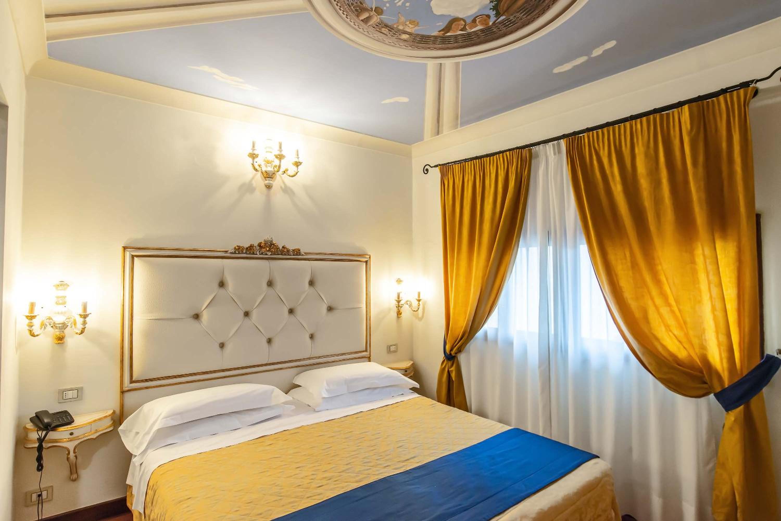 Small Economy Double Room - Photo 1