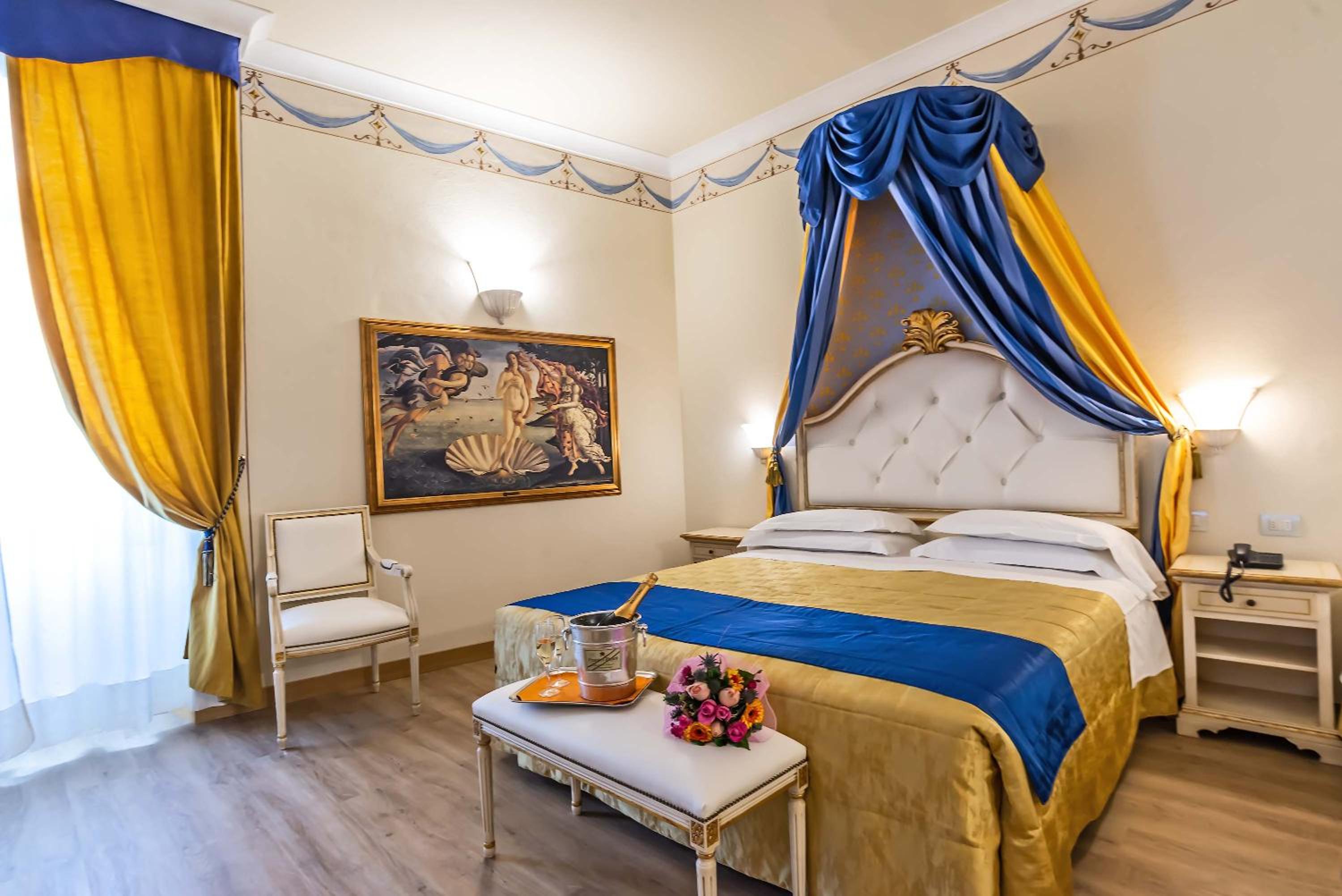 Double or Twin Room - Photo 11