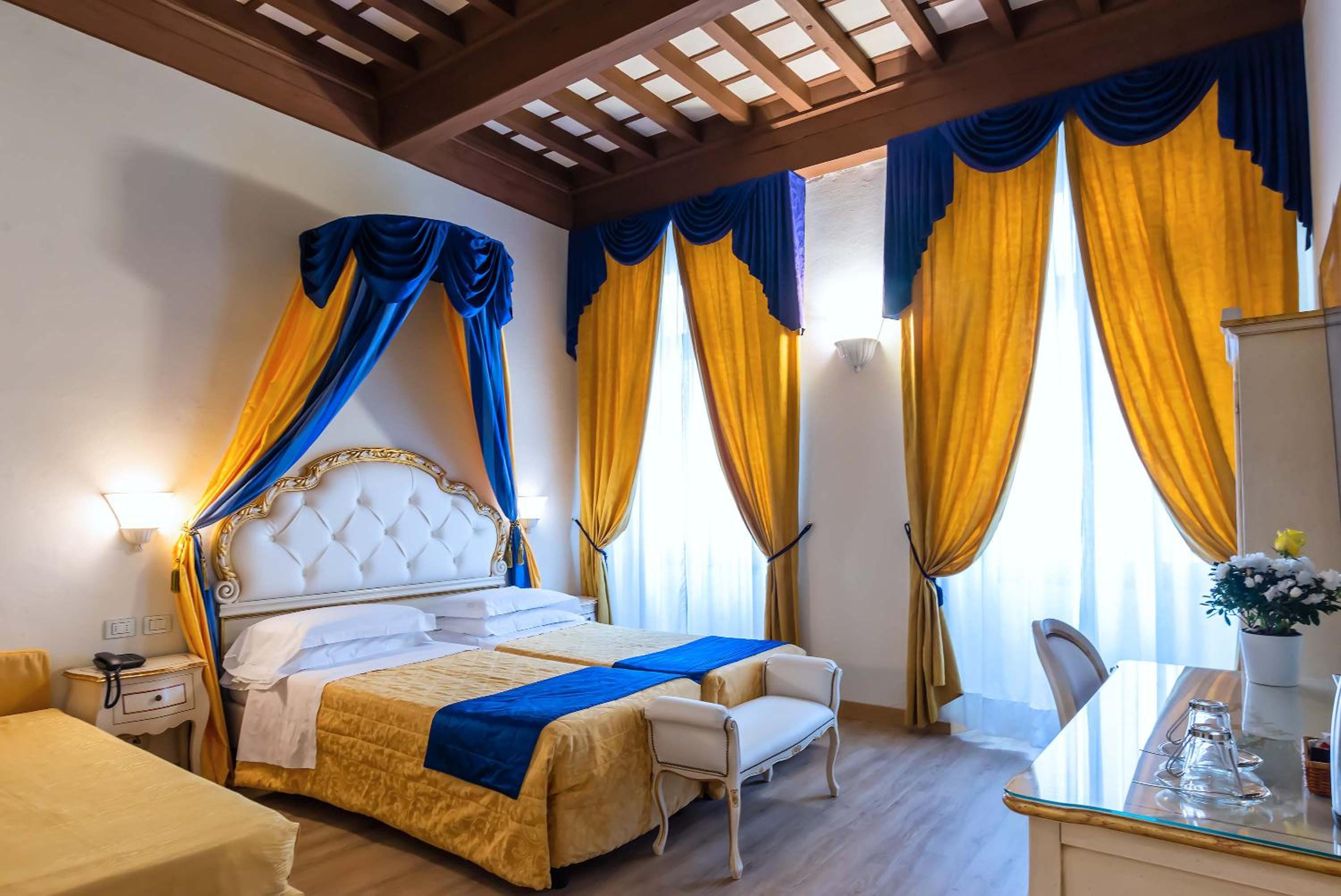 Double or Twin Room - Photo 6