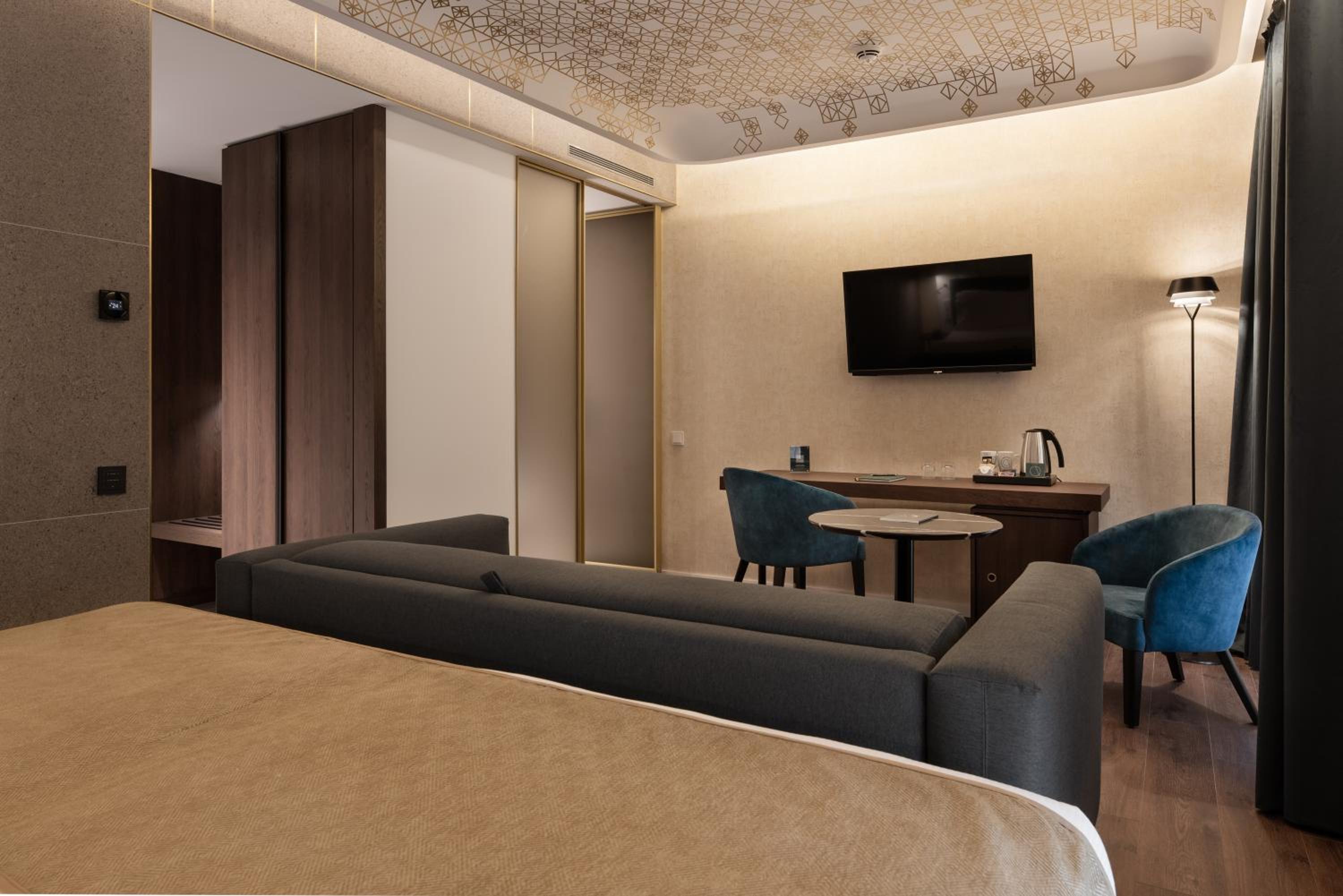 Deluxe Double Room - Photo 6