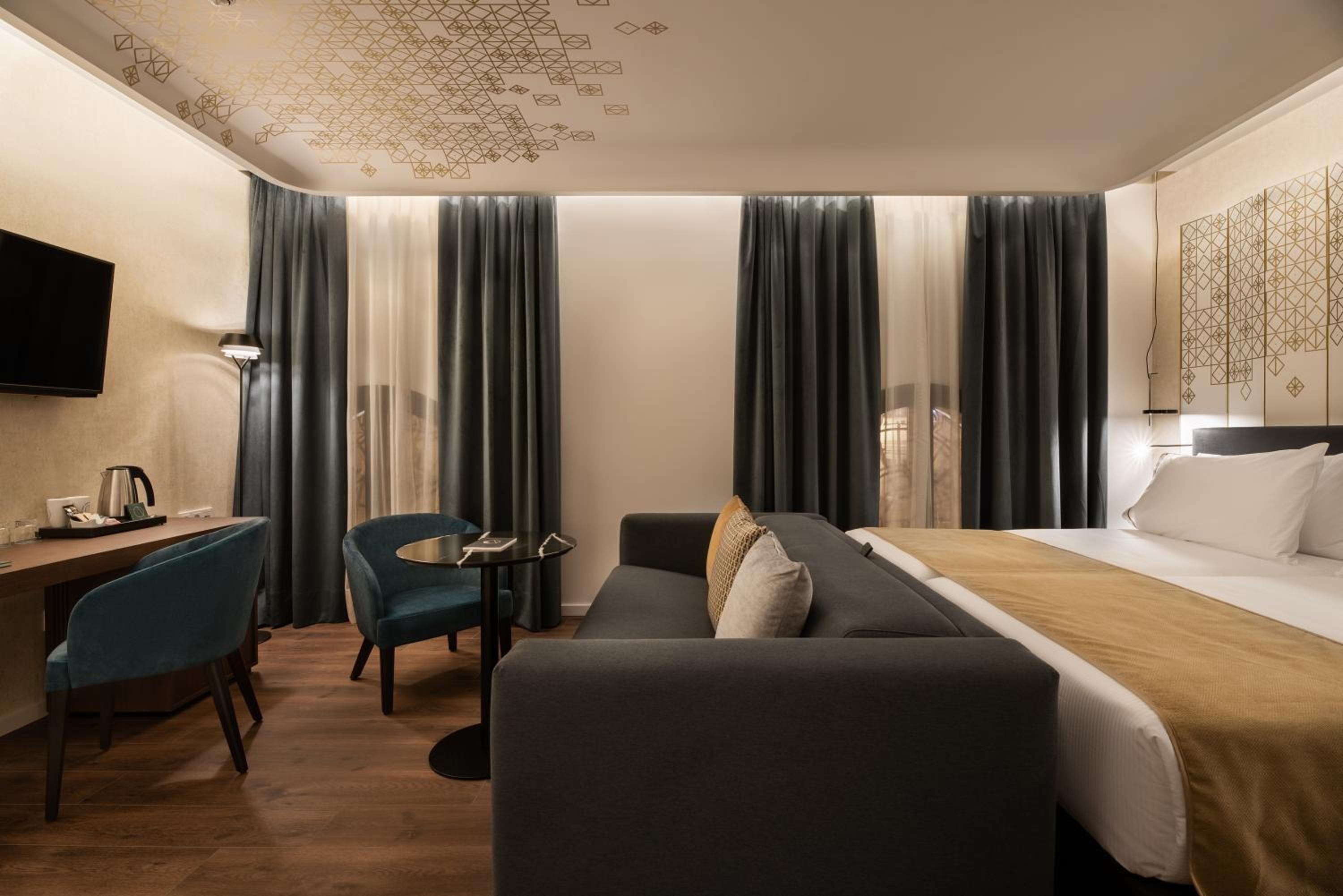 Deluxe Double Room - Photo 7