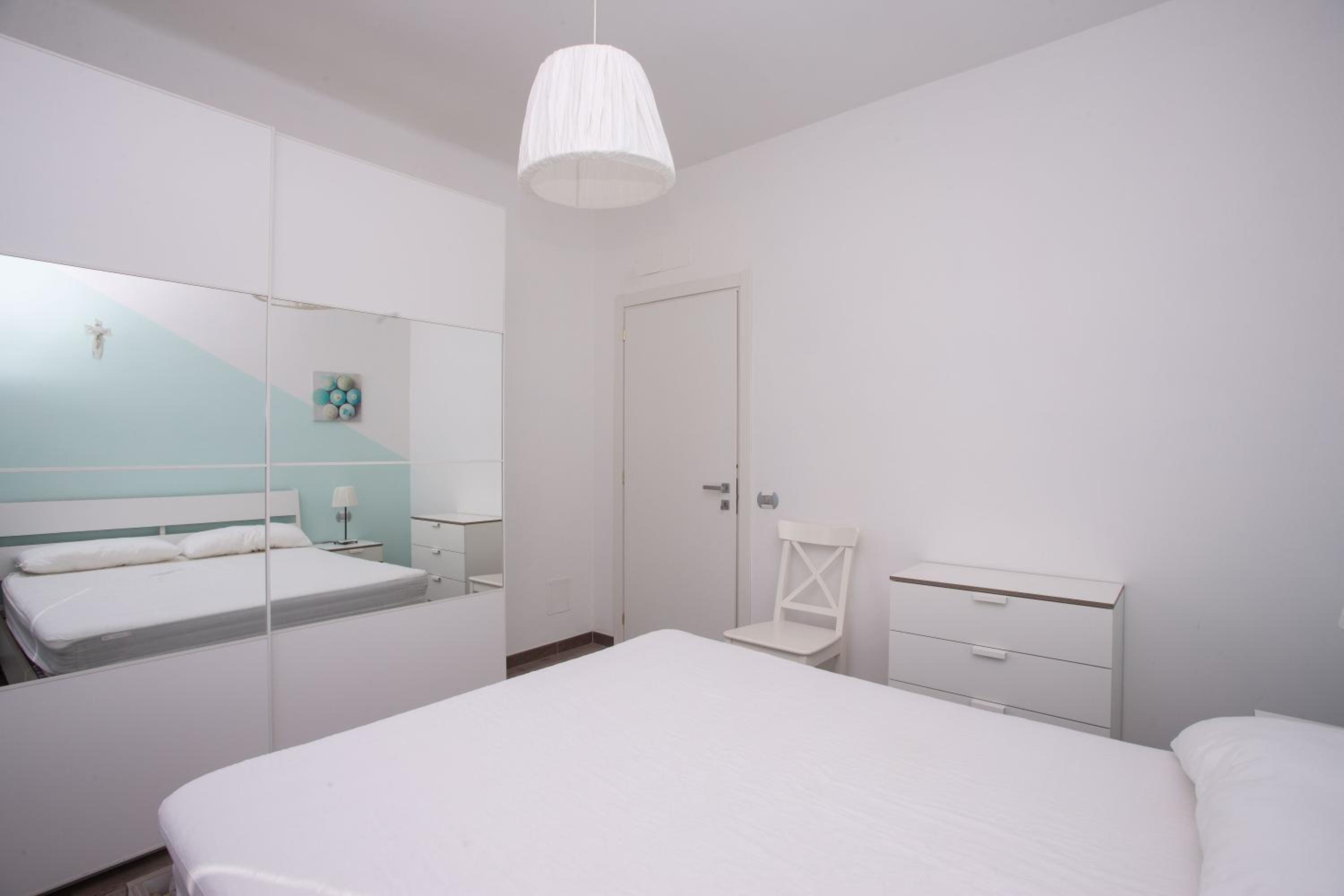 One-Bedroom Apartment with View