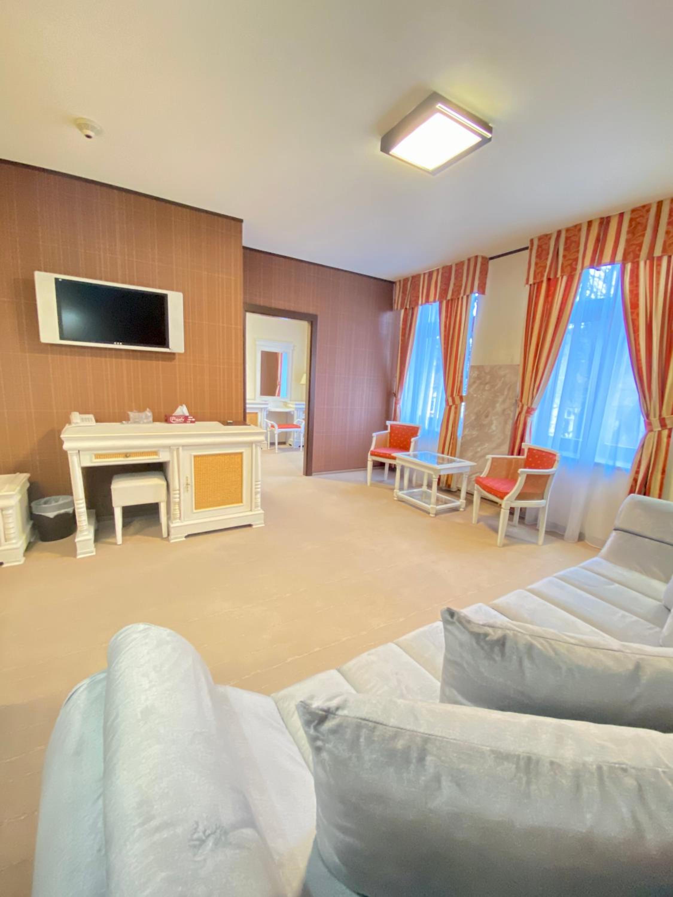 Family Suite - Photo 36
