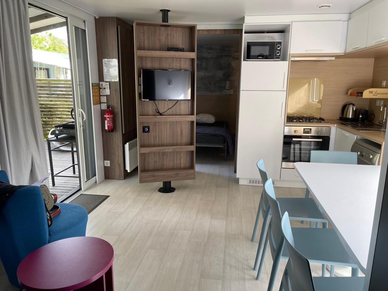 Two-Bedroom House photo 2