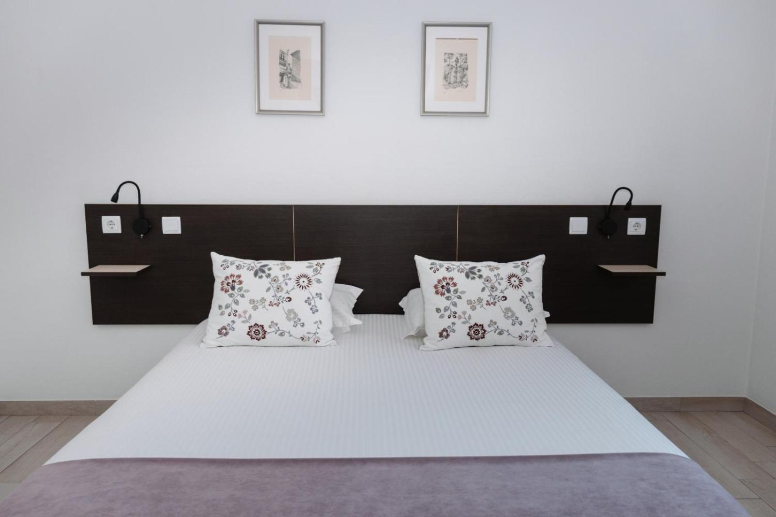 Double Room with Private Bathroom - Photo 1