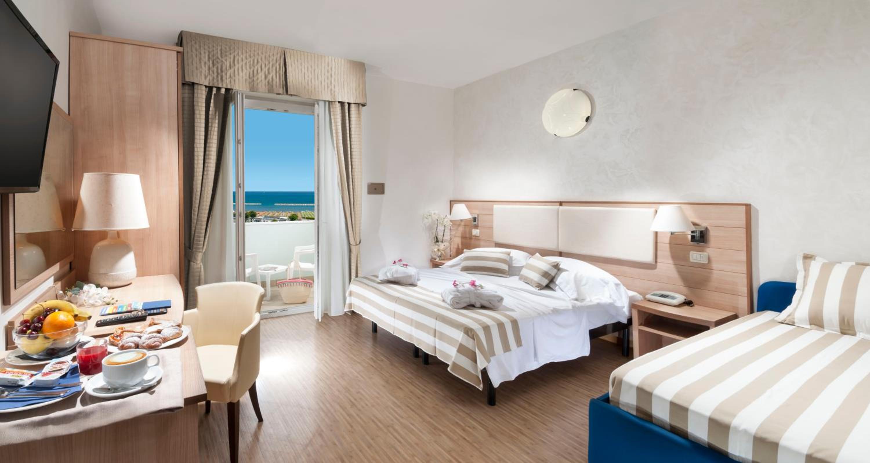Triple Room with Sea View photo 3