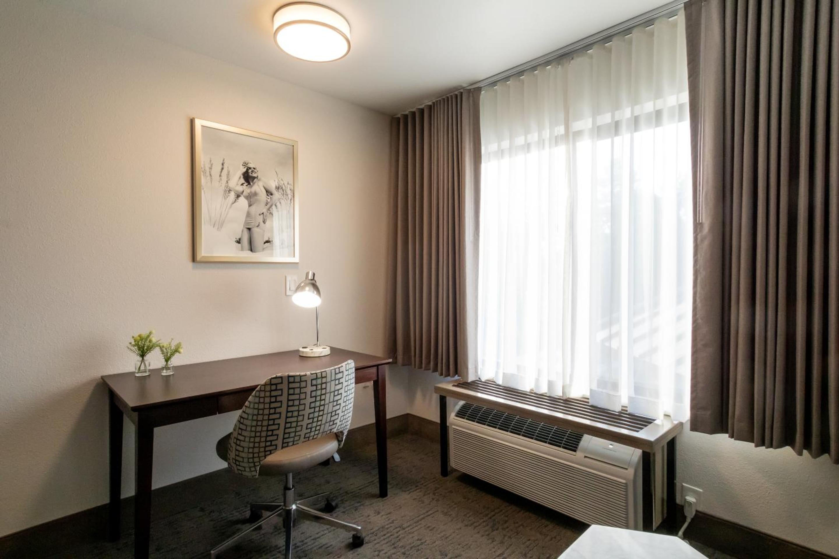 2 Queen Suite - Photo 5