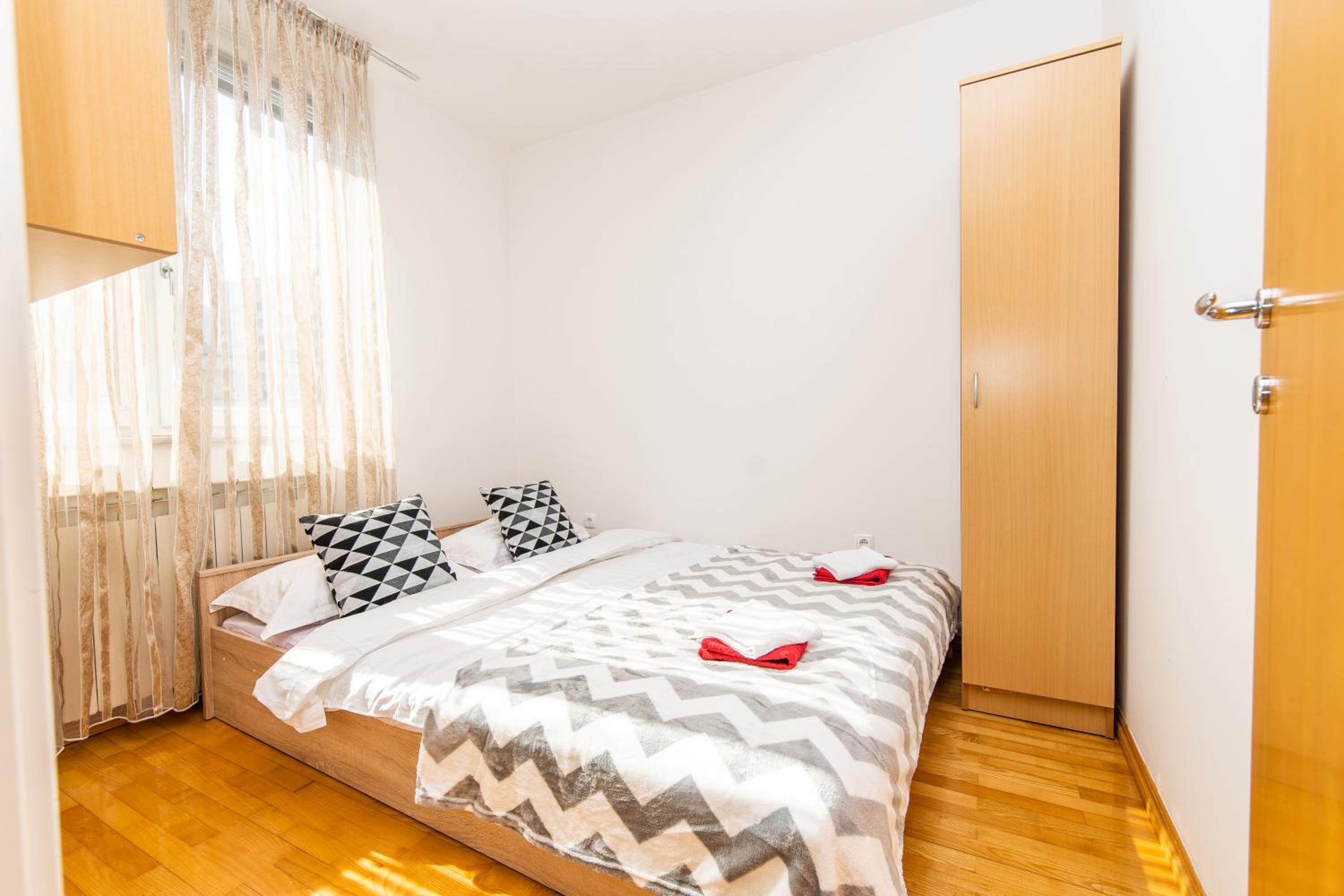 Two-Bedroom Apartment - Photo 16