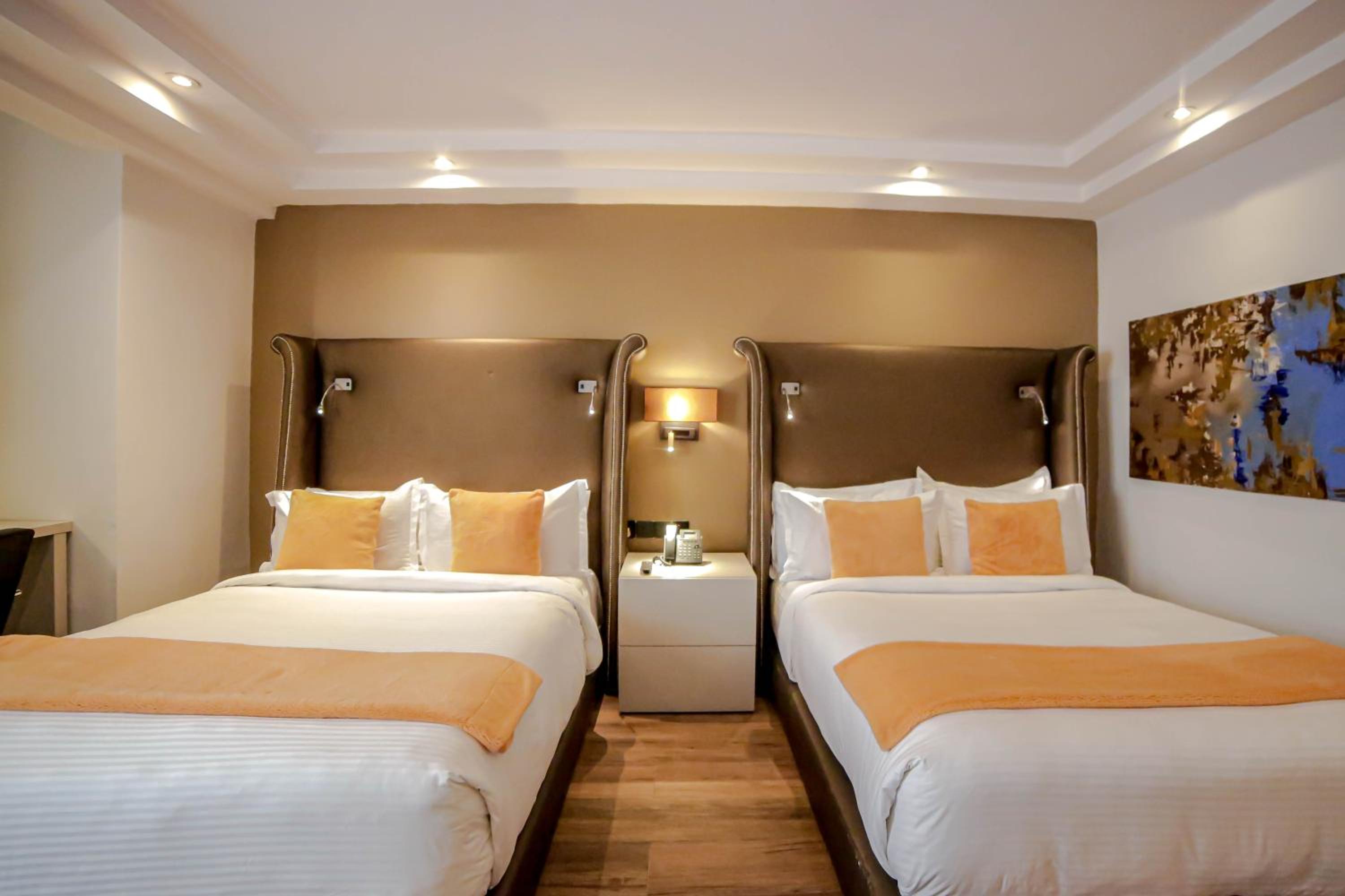 Deluxe Twin Room - Photo 1
