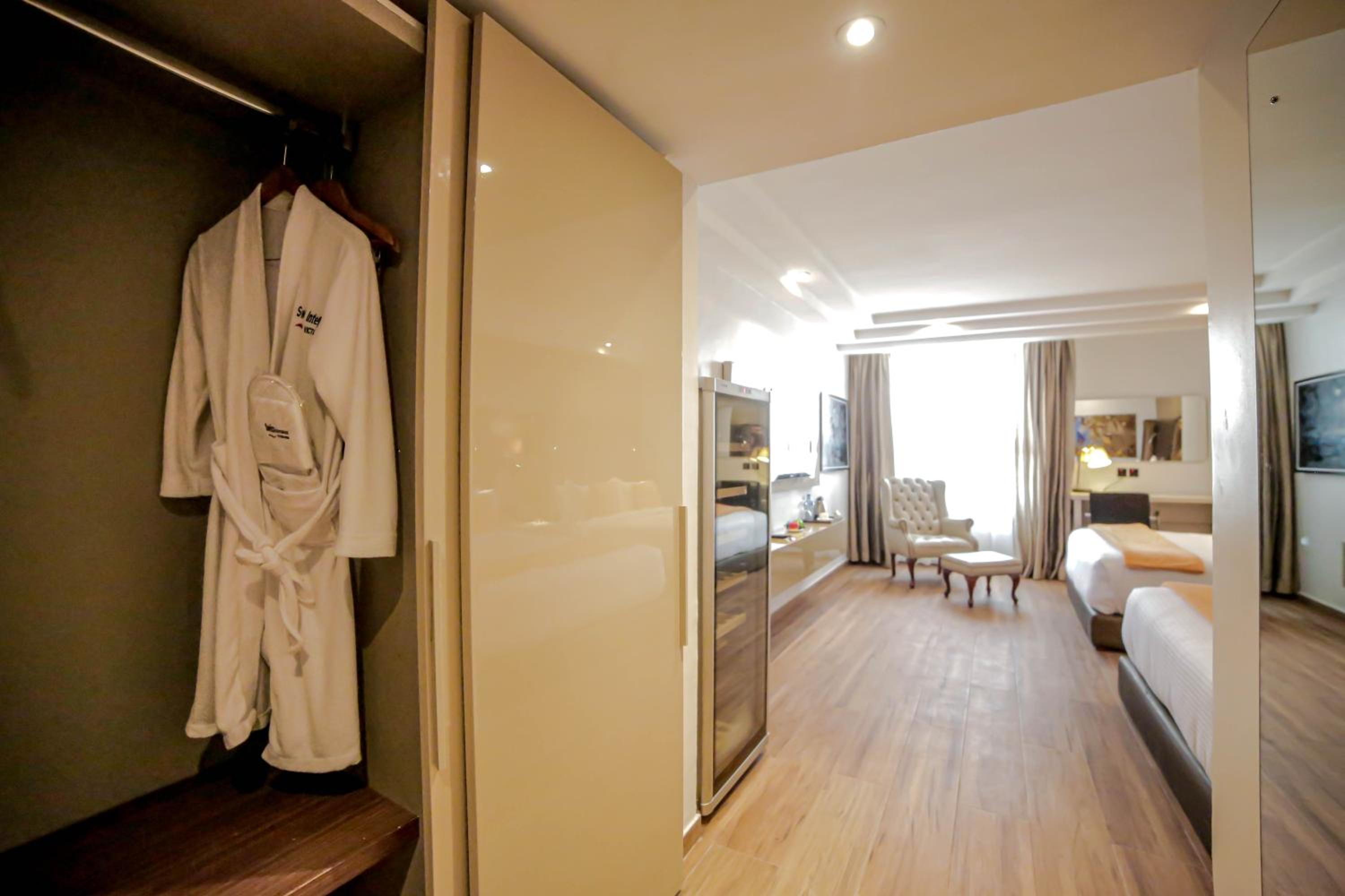 Deluxe Twin Room - Photo 5