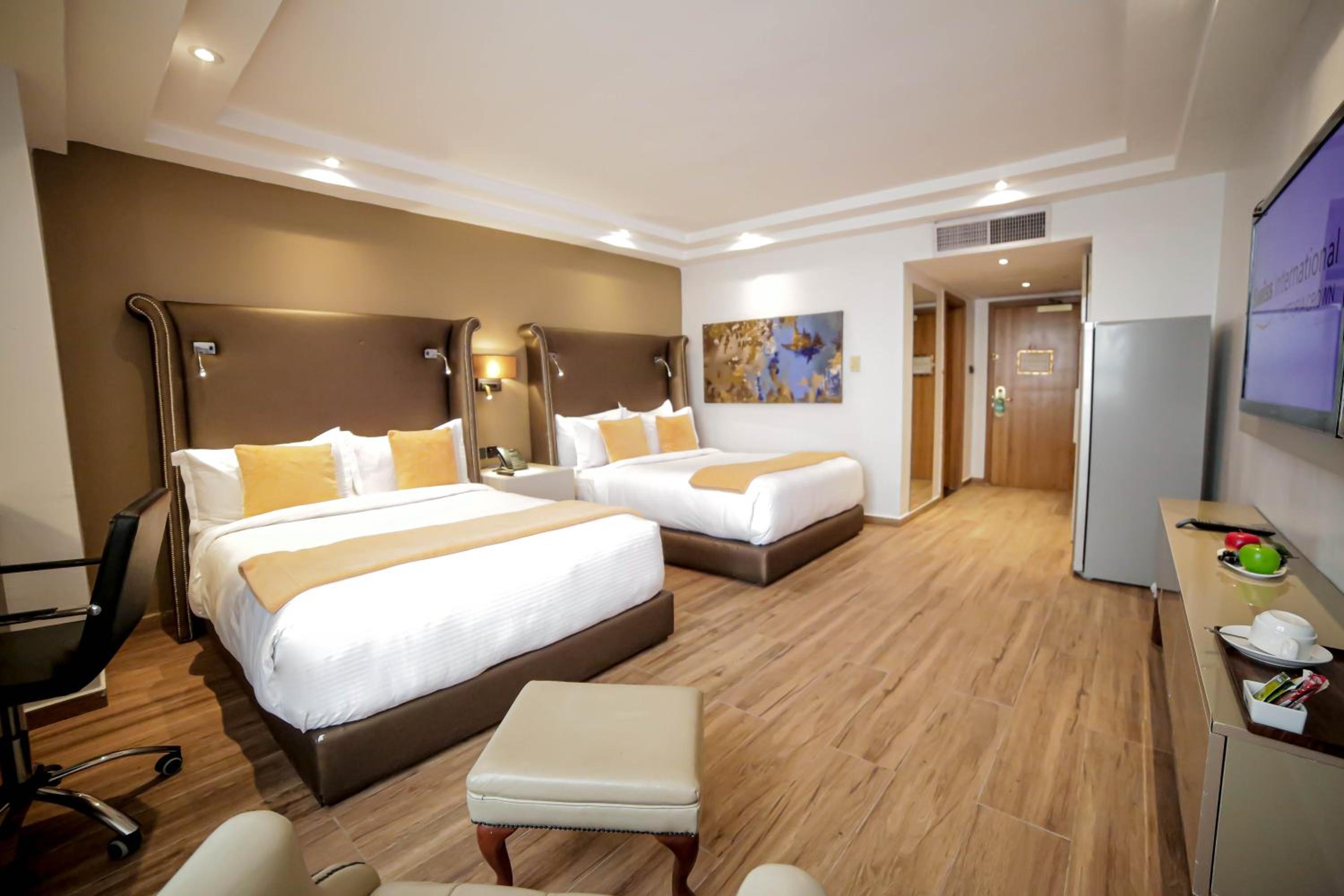 Deluxe Twin Room - Photo 2