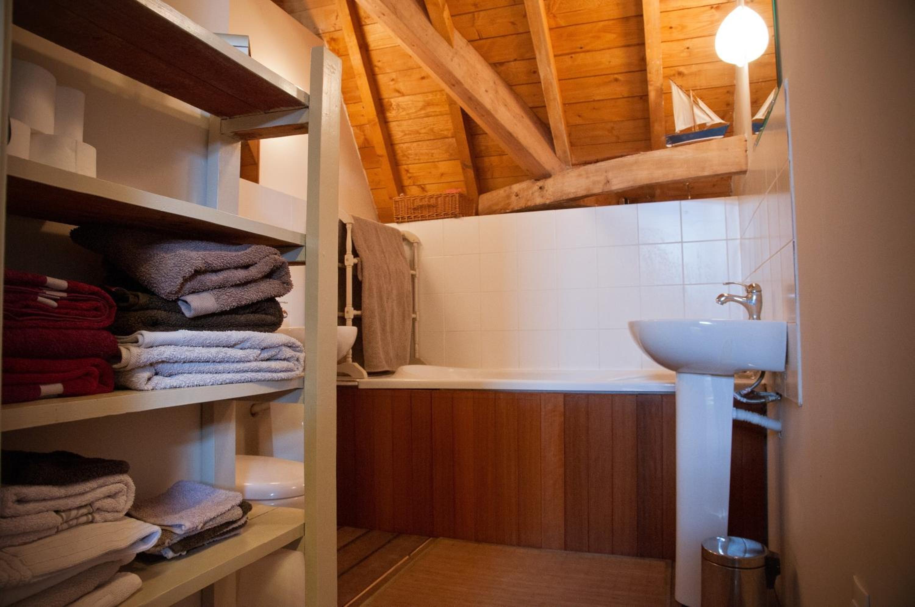 Family Room with Bathroom - Photo 4