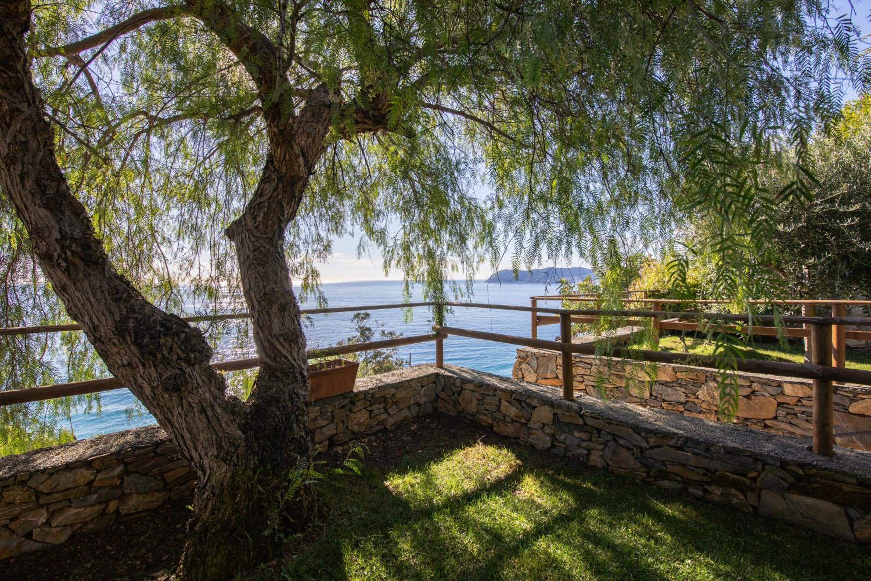 Apartment with Sea View - Photo 2