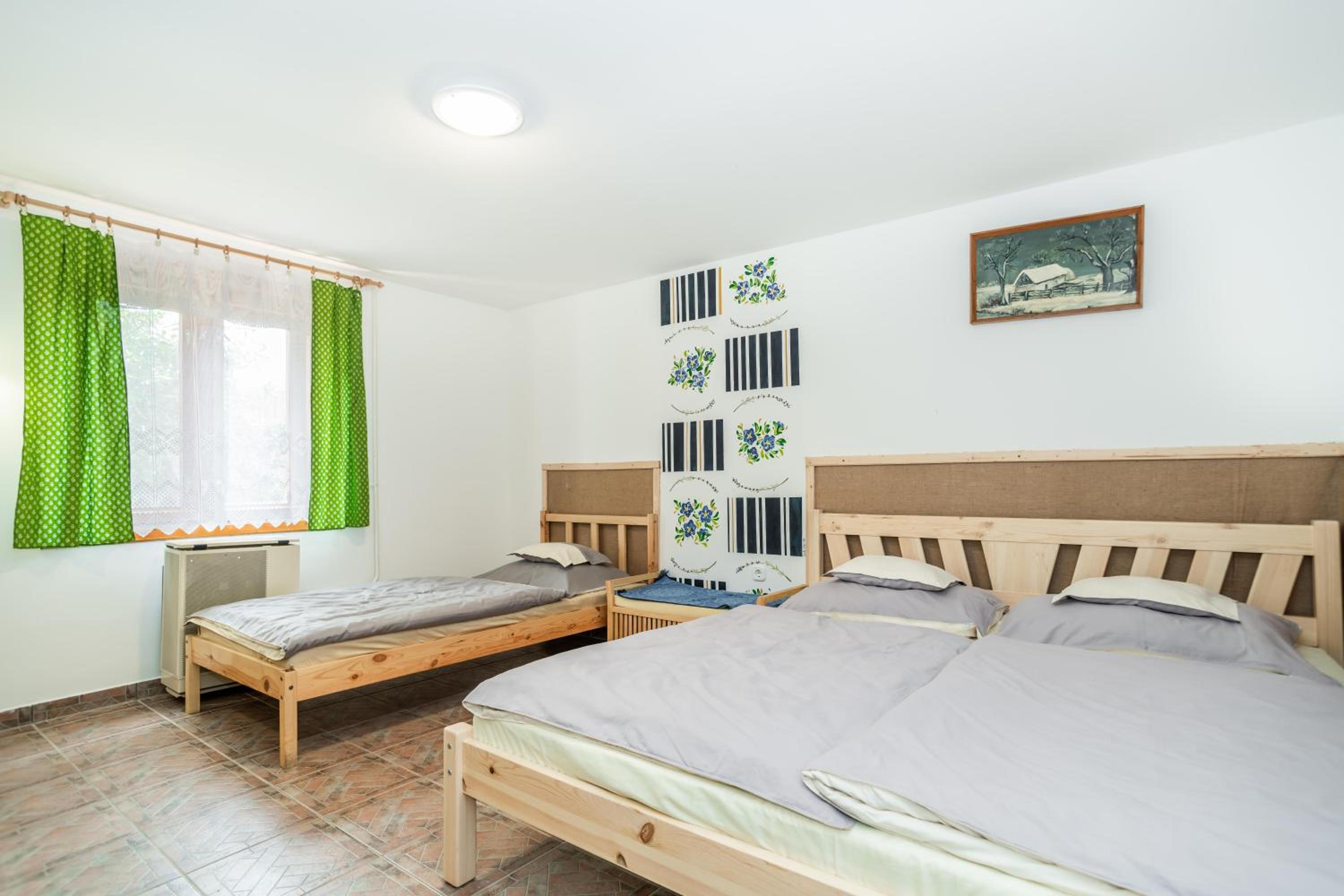 Four-Bedroom House photo 1