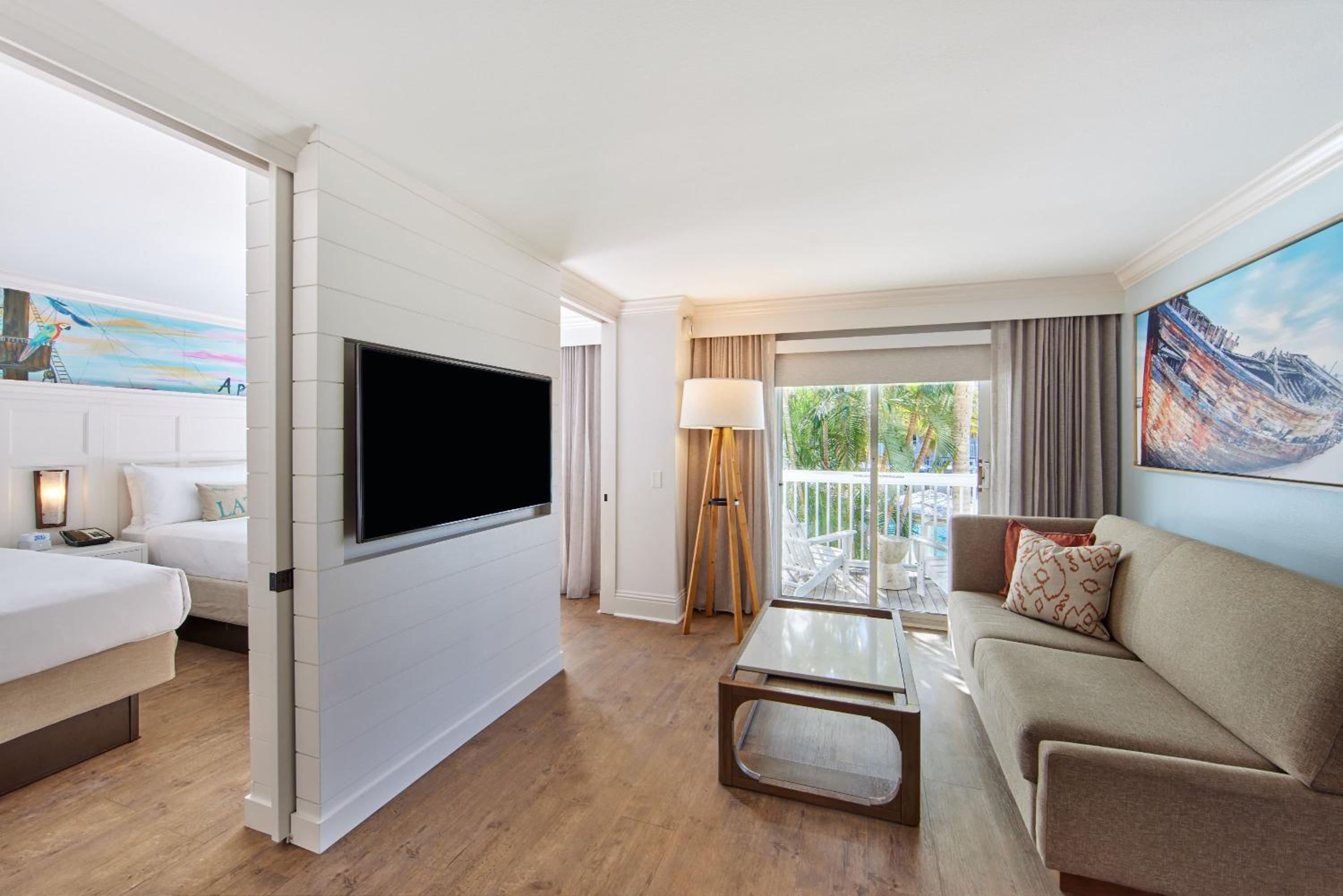 Two Bedroom King Suite Resort View - Photo 4