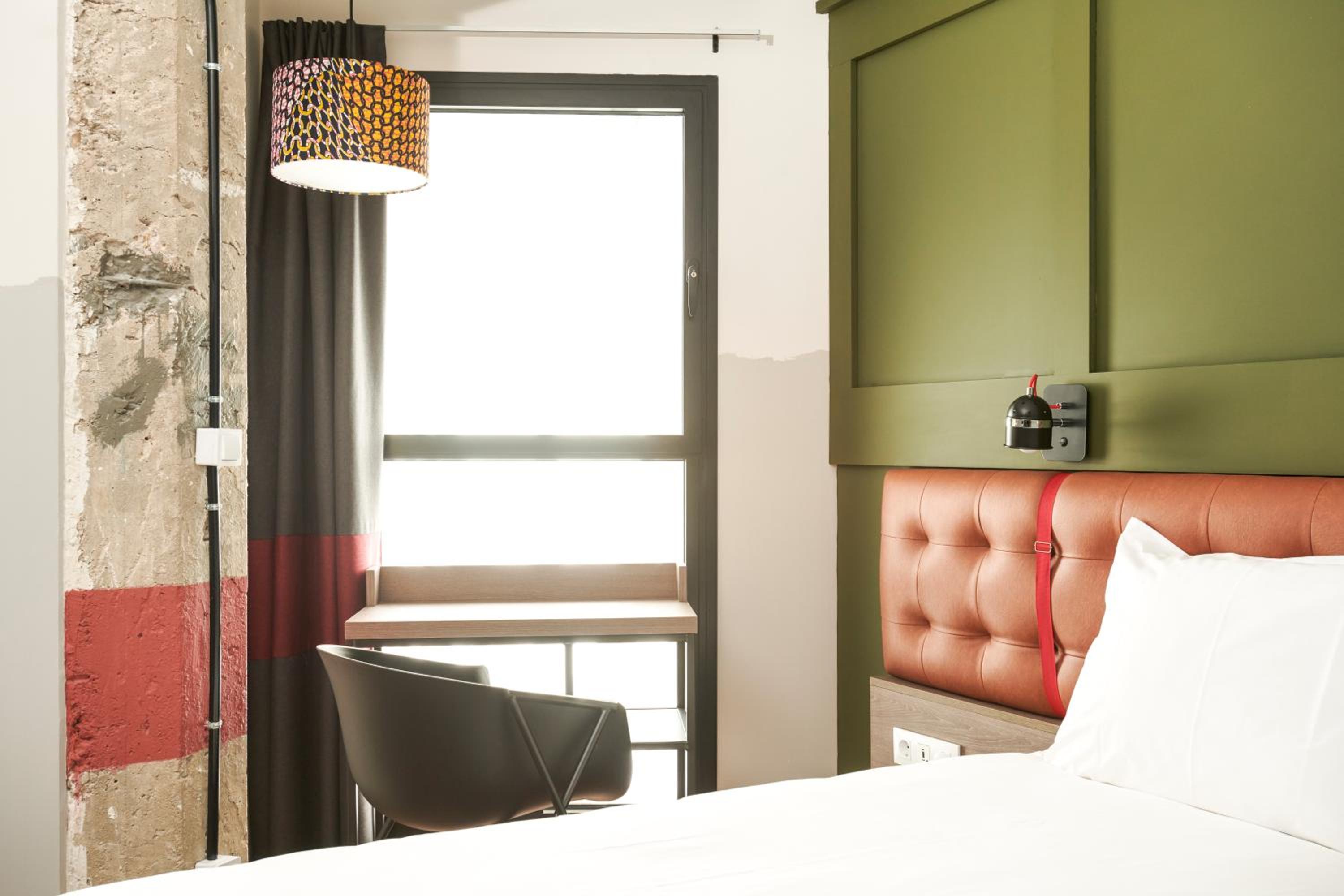 Deluxe King Room photo 2