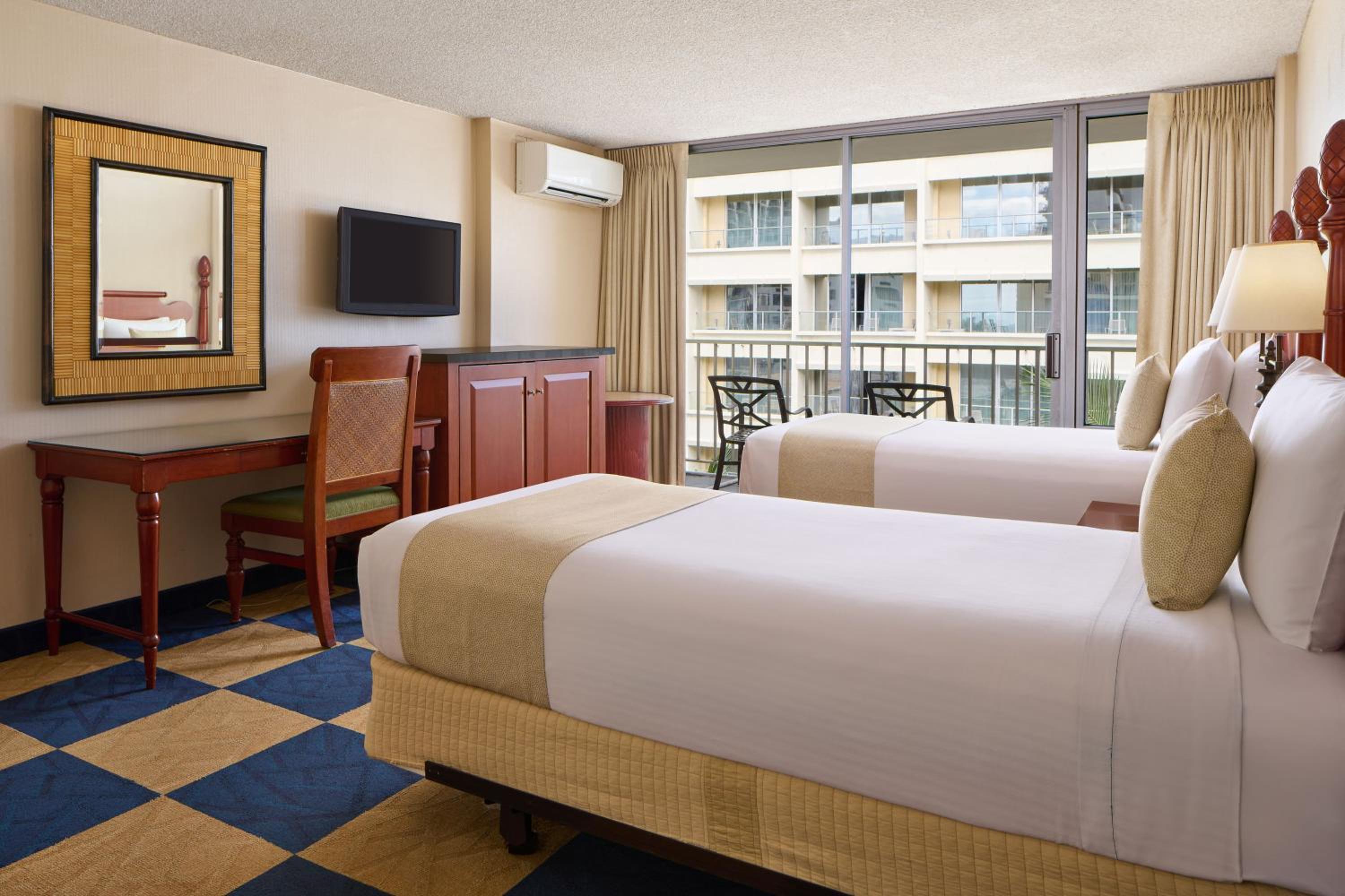 One-Bedroom Suite - Photo 1
