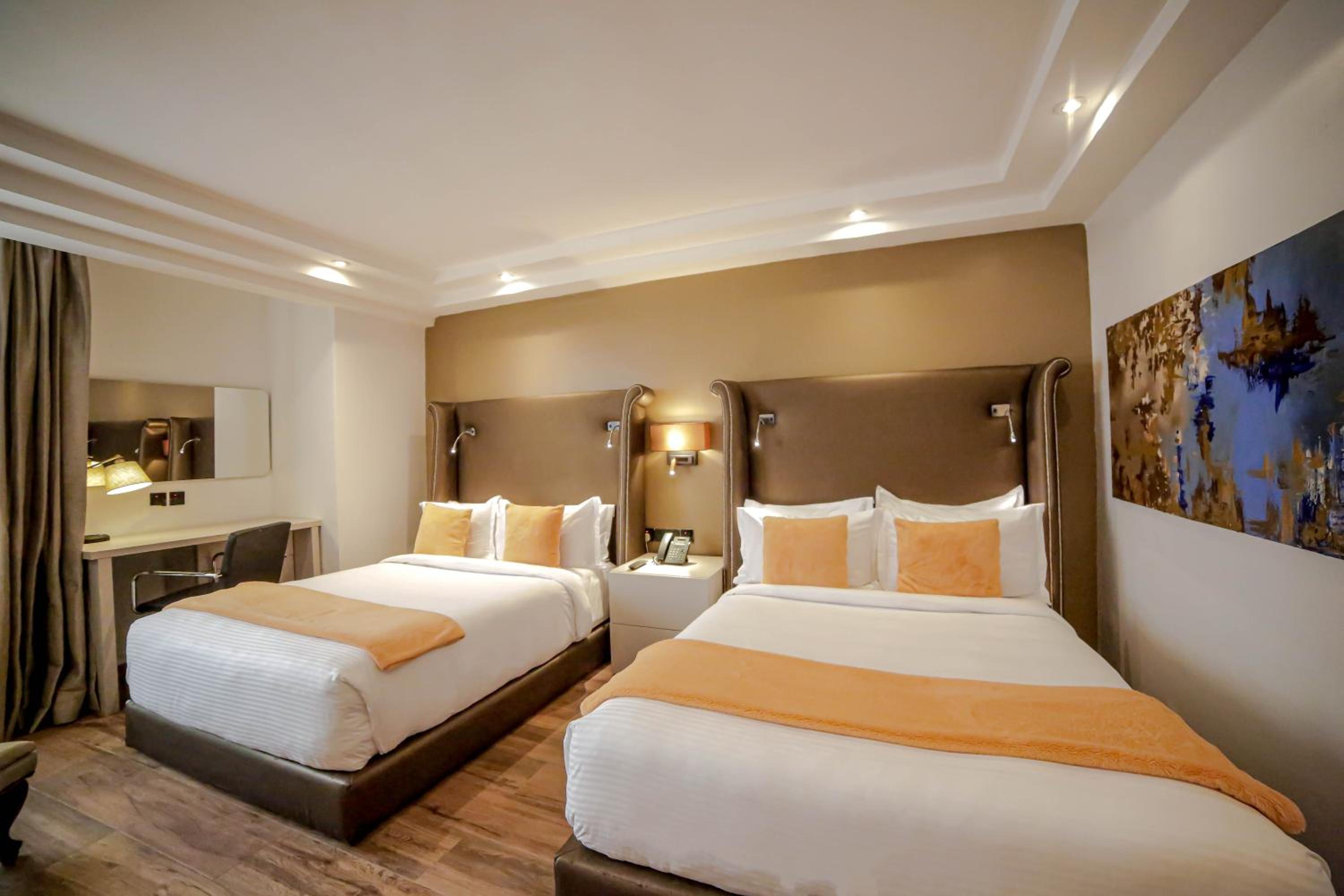 Deluxe Twin Room - Photo 8