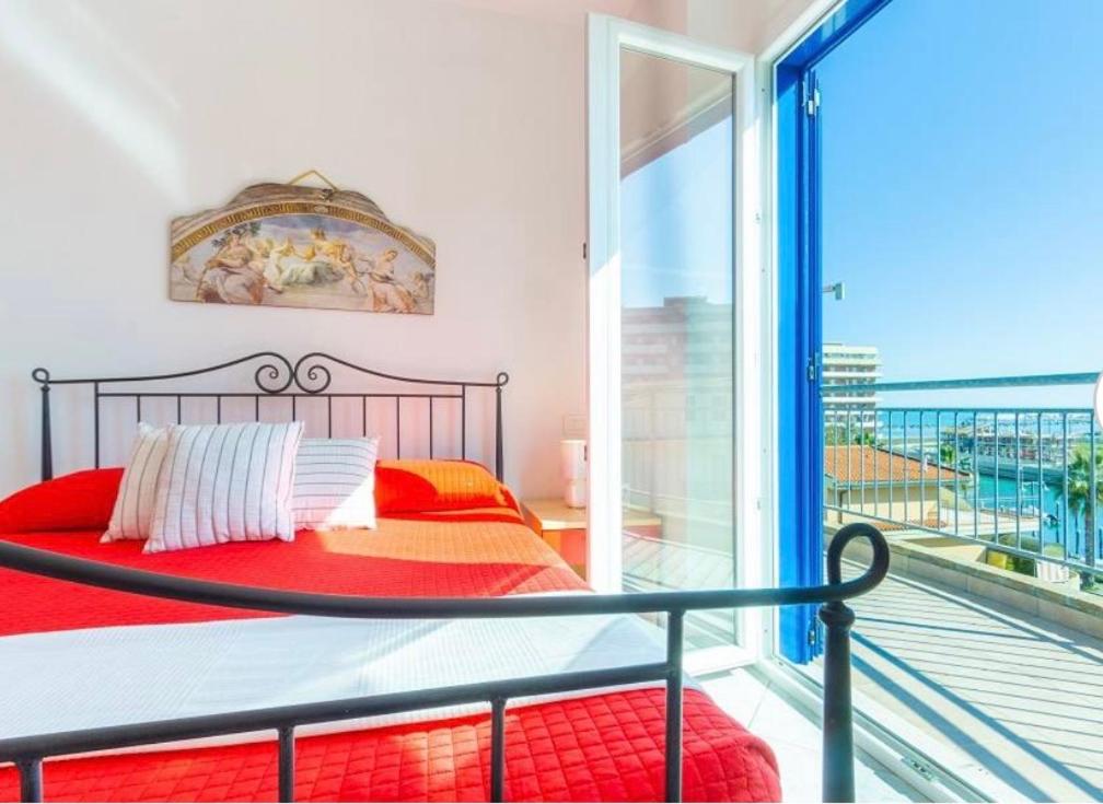 Two-Bedroom Apartment with Terrace and Sea View photo 1