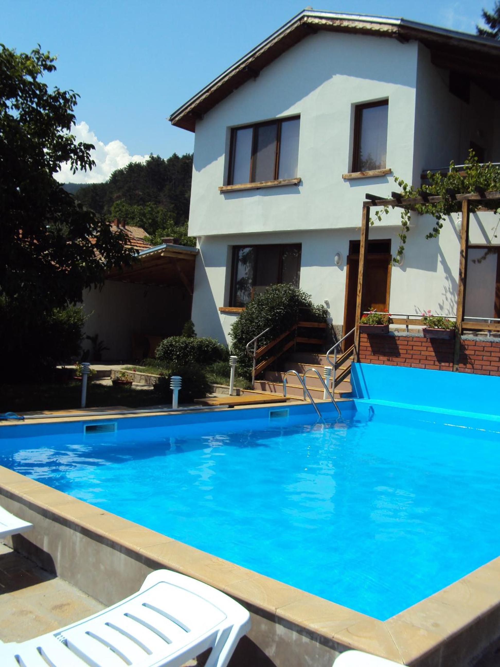 Villa photo 2