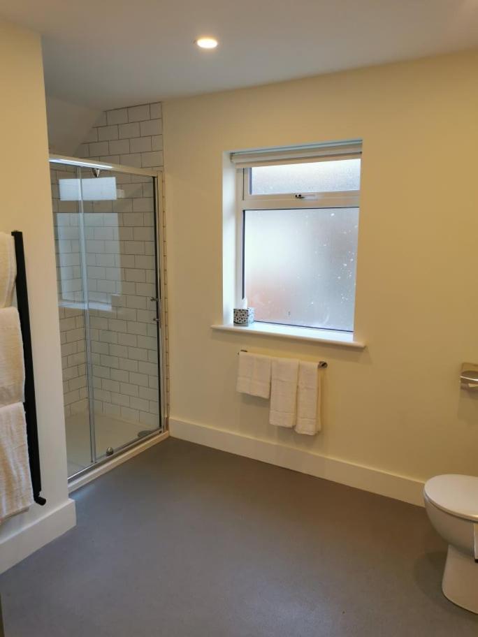 Family Room with Private Bathroom - Photo 2