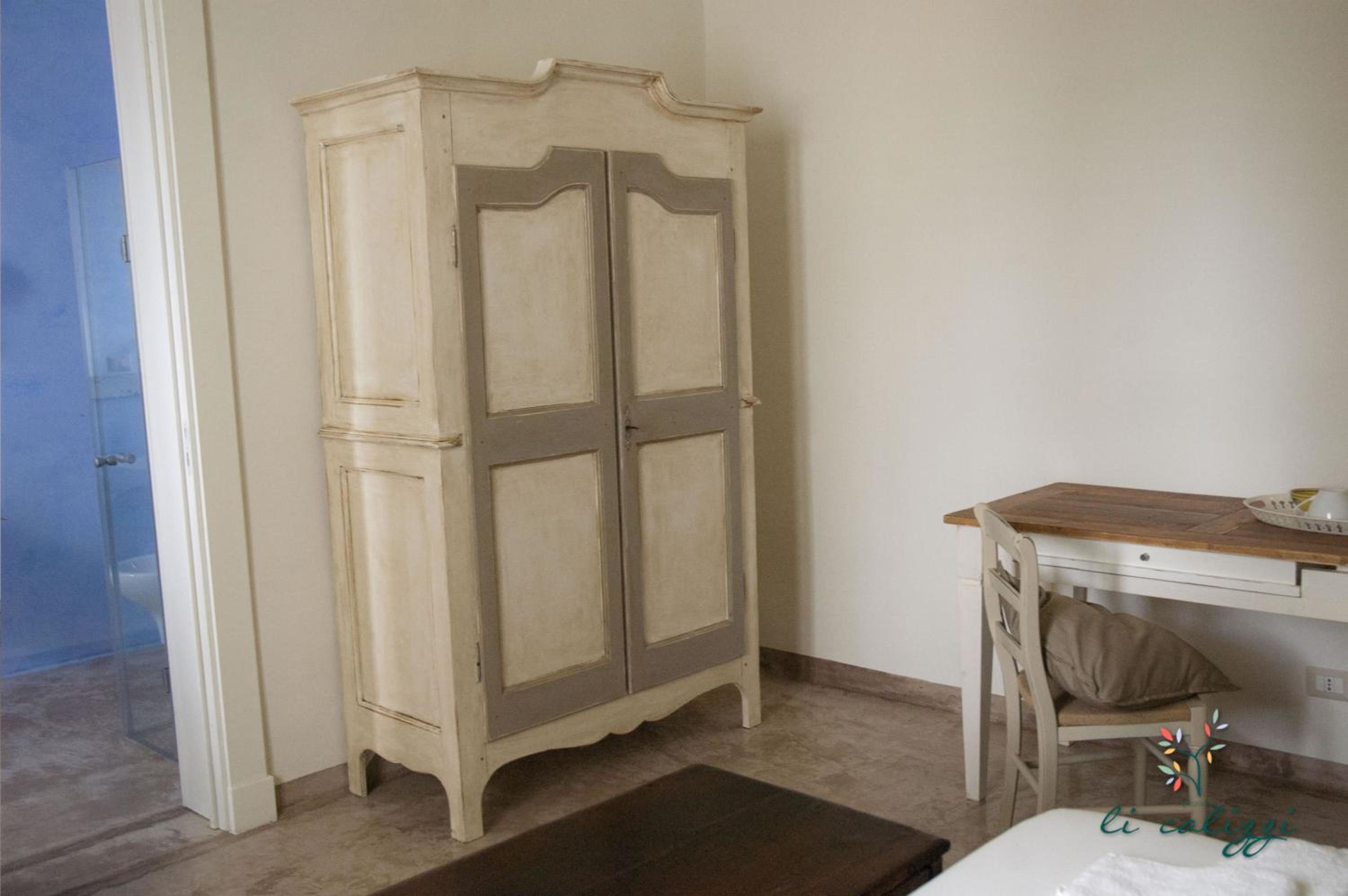 Queen Room - Disability Access - Photo 3