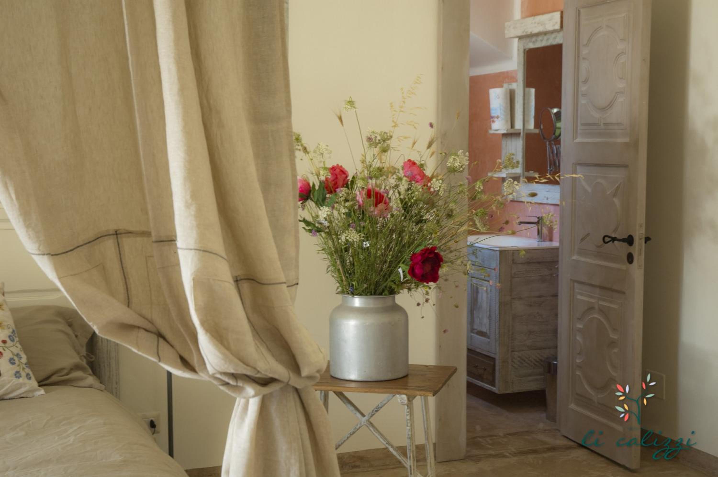 Deluxe Double Room with Extra Bed - Photo 6