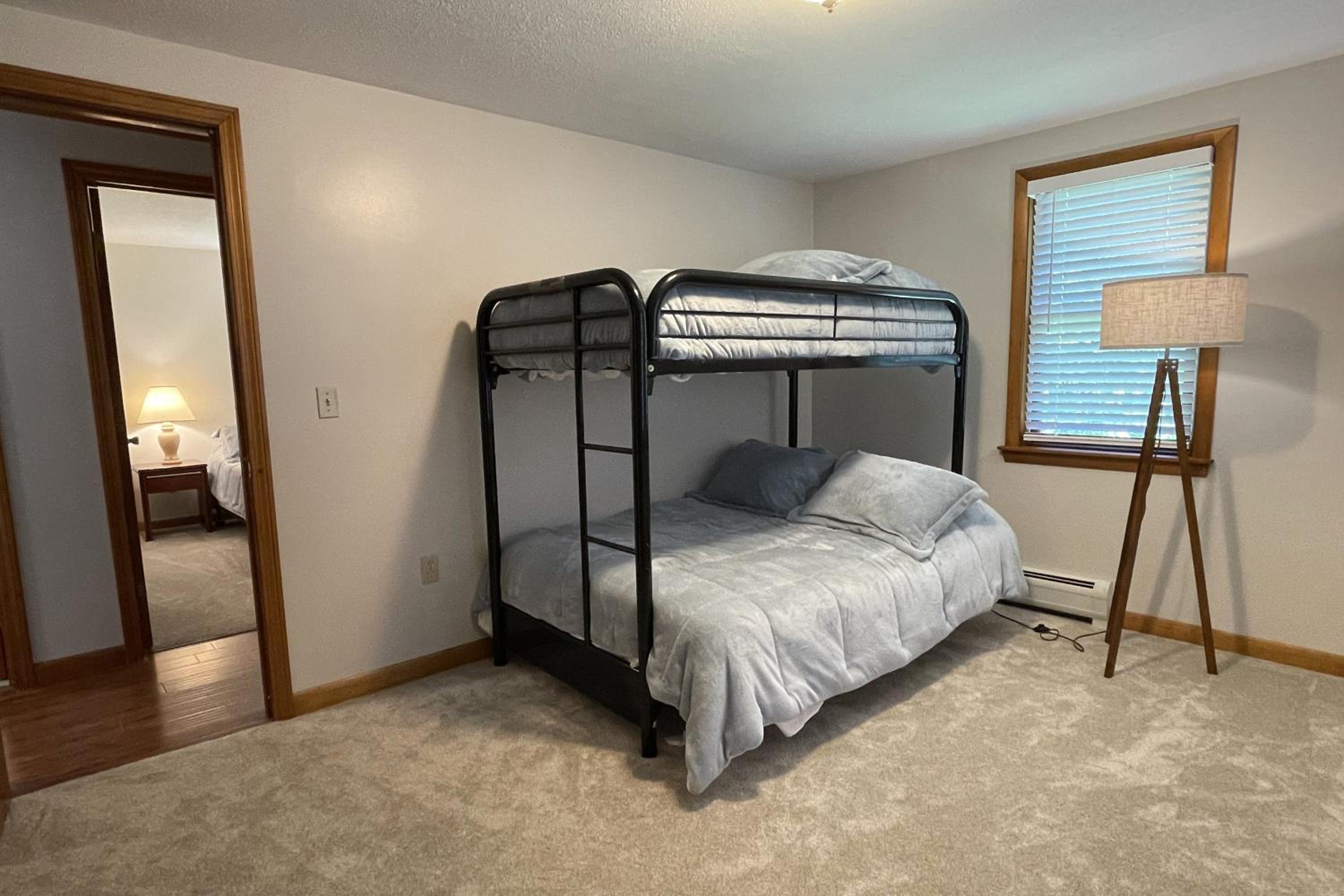 Four-Bedroom House photo 1