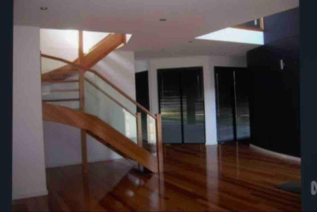 Four-Bedroom House photo 3
