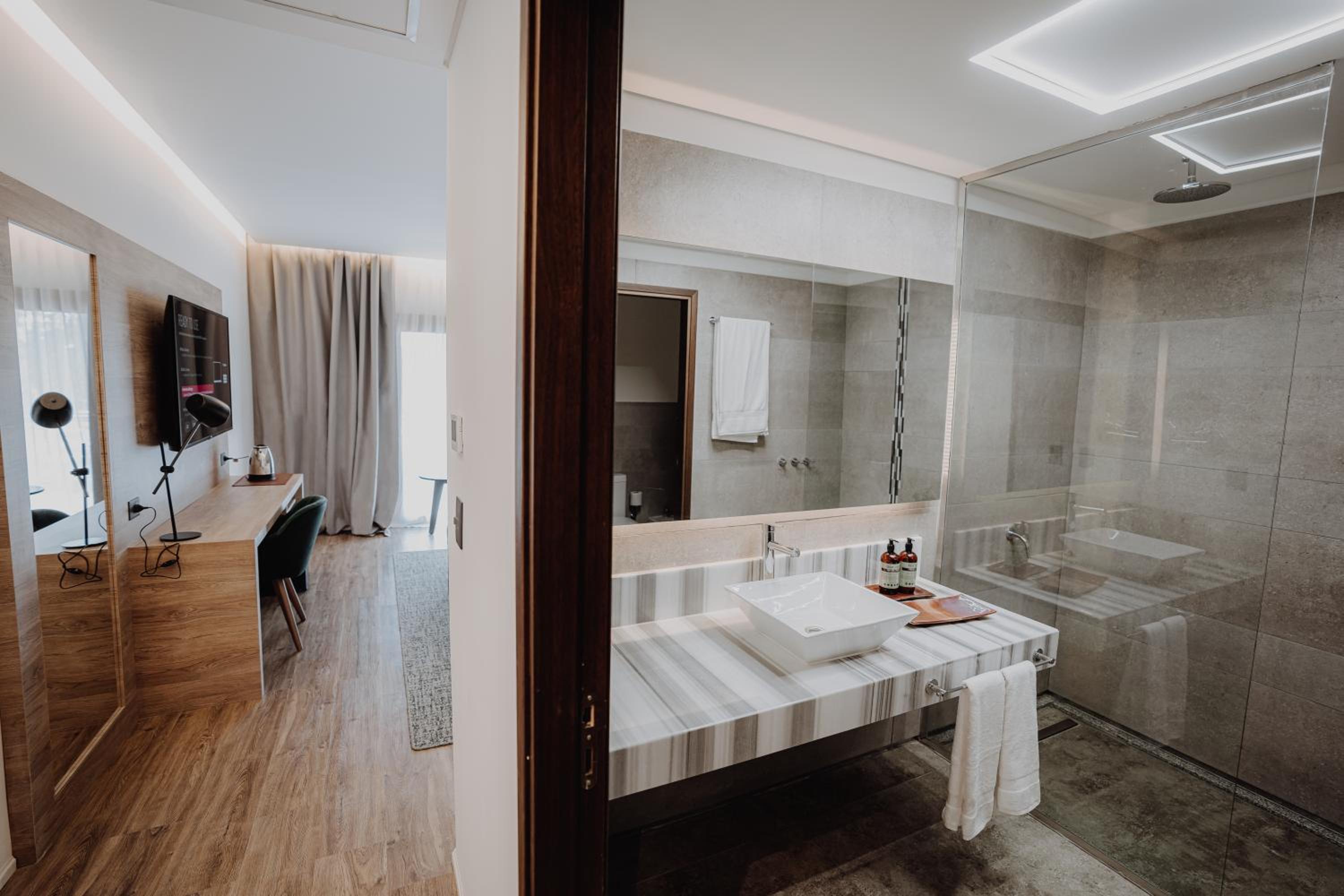 Double Room with Mountain View