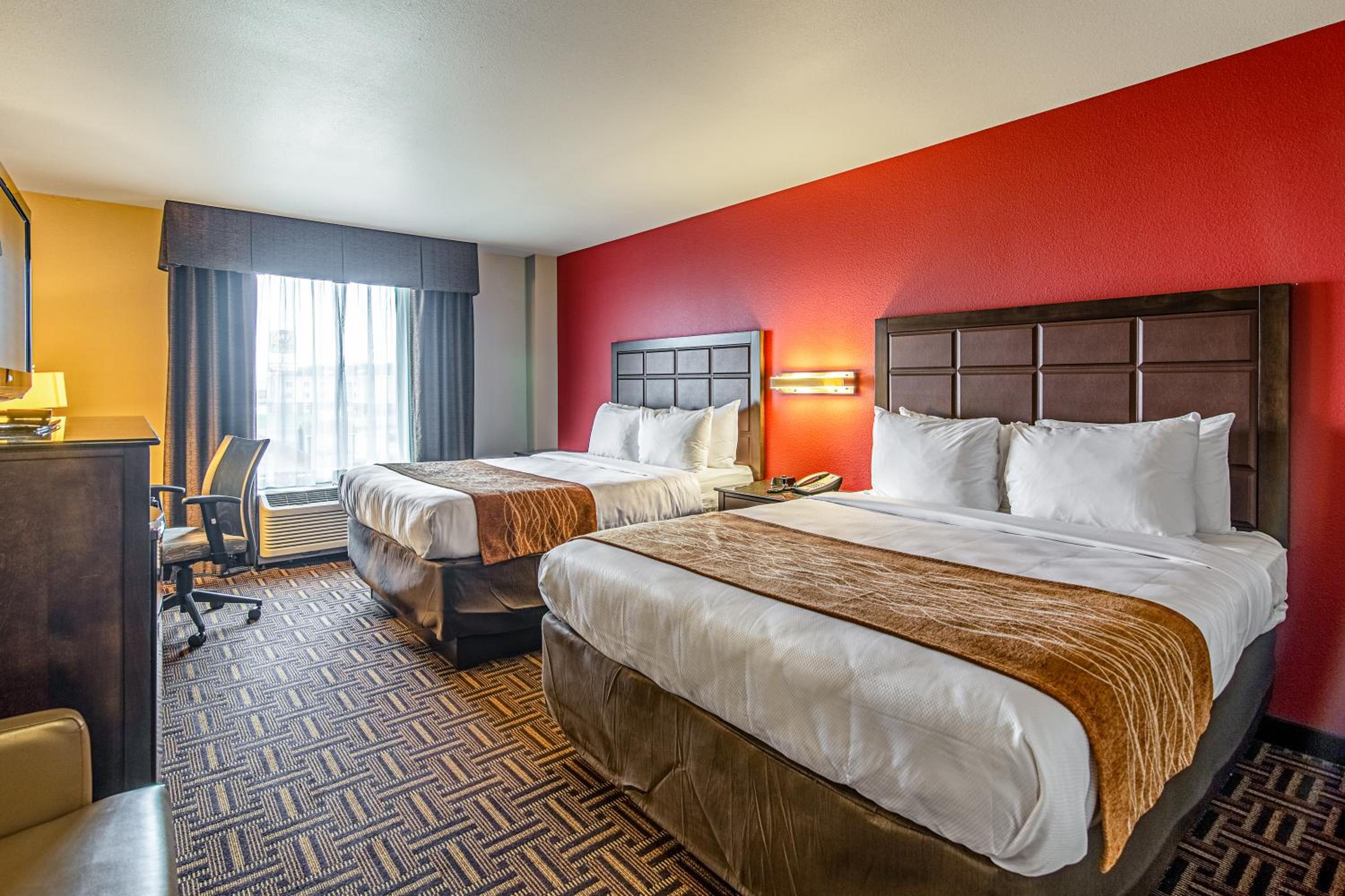 Queen Suite With Sofa Bed