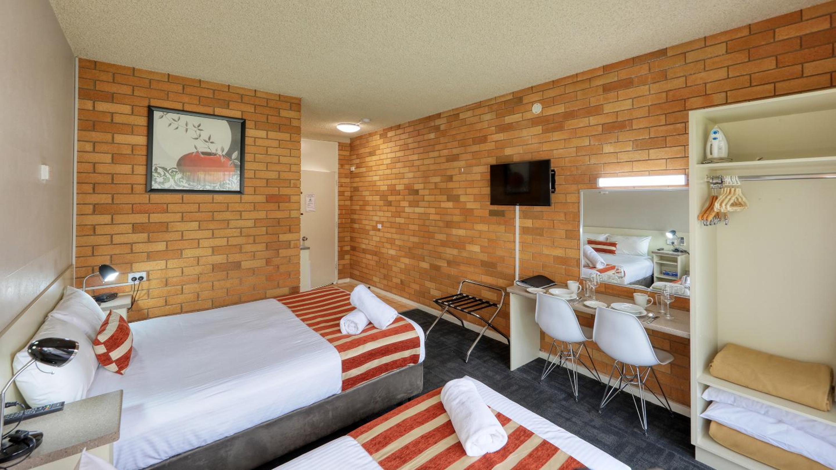 Standard Double or Twin Room photo 1